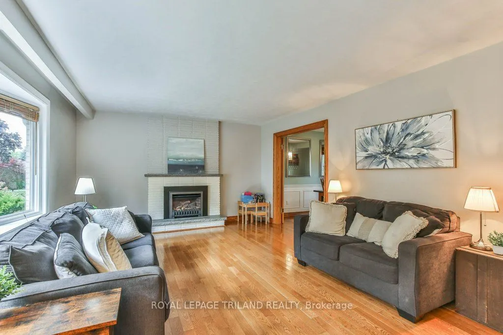 671 GLENGYLE Crescent