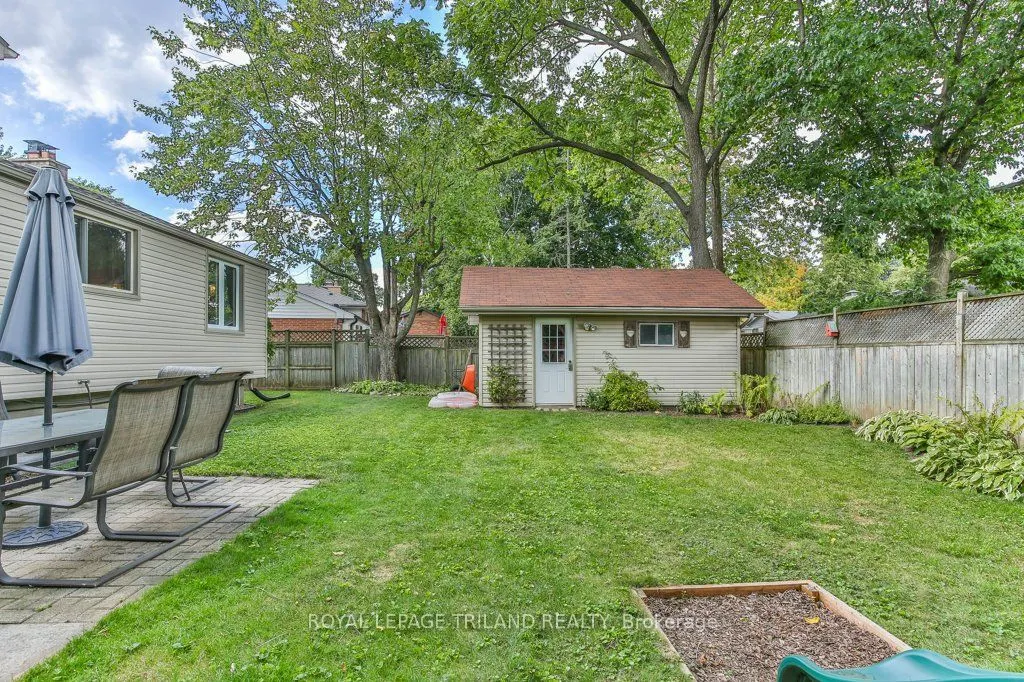 671 GLENGYLE Crescent