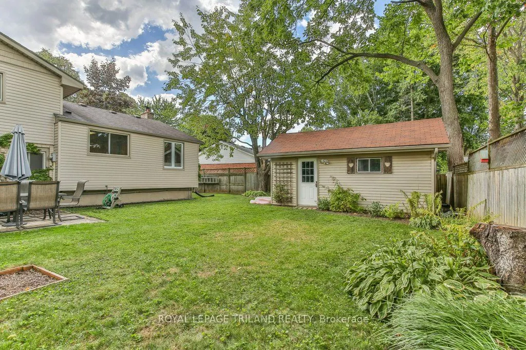 671 GLENGYLE Crescent