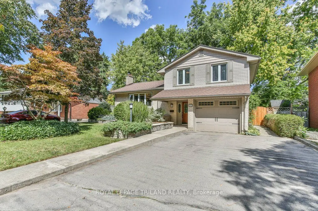 671 GLENGYLE Crescent