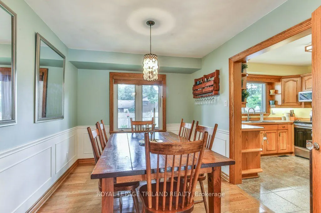 671 GLENGYLE Crescent