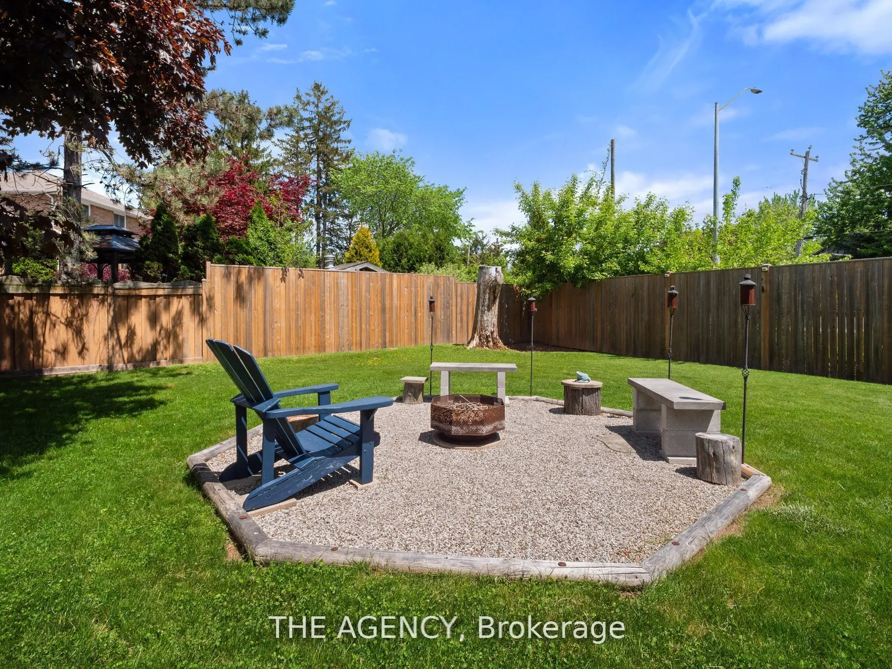 106 Spruceside Crescent