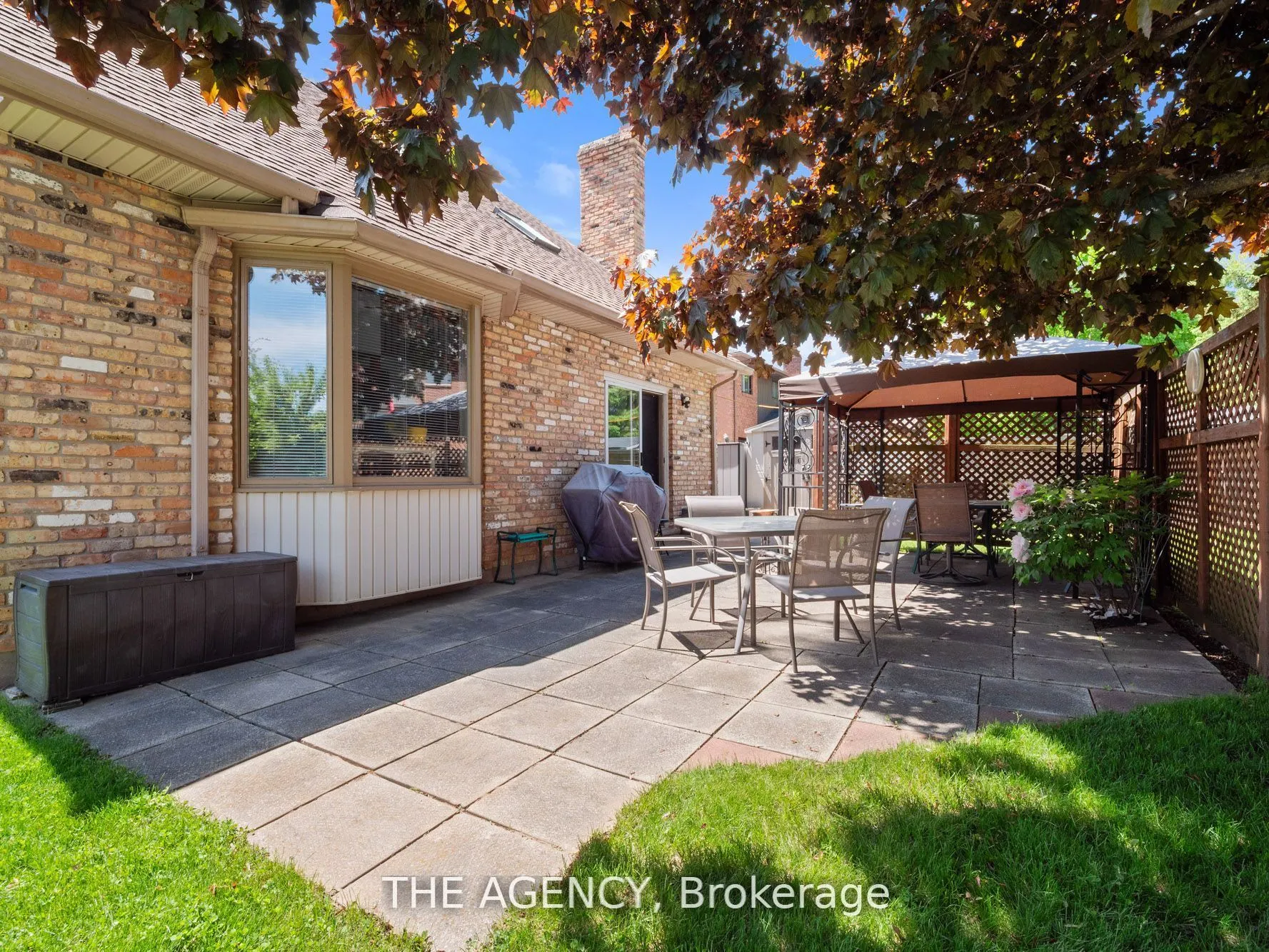 106 Spruceside Crescent