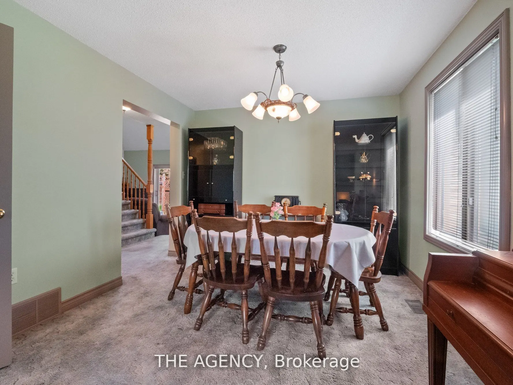 106 Spruceside Crescent