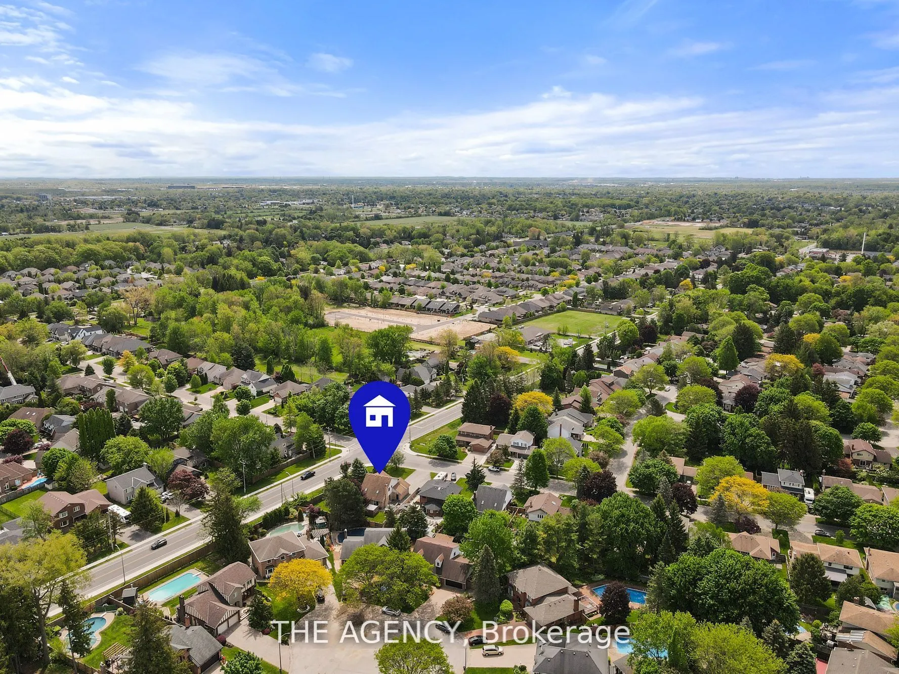 106 Spruceside Crescent