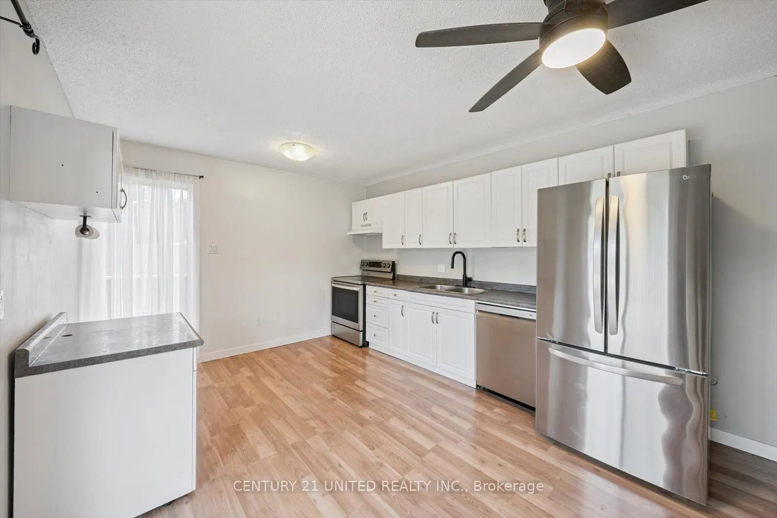 7 Kawartha Crescent