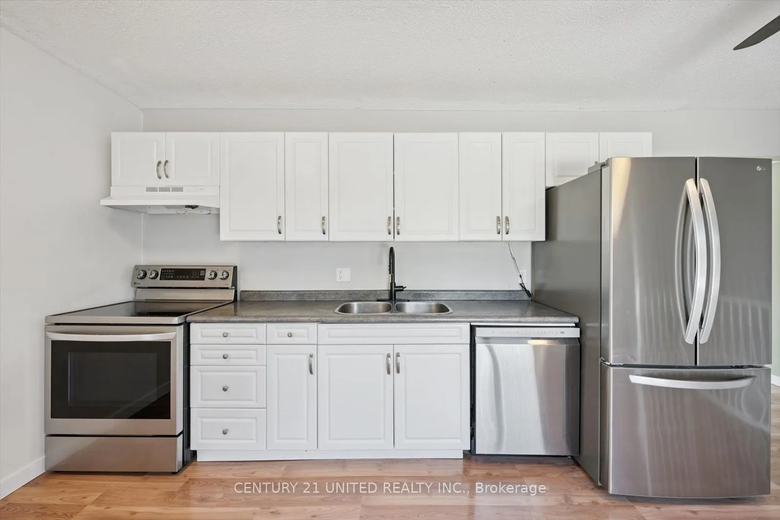 7 Kawartha Crescent