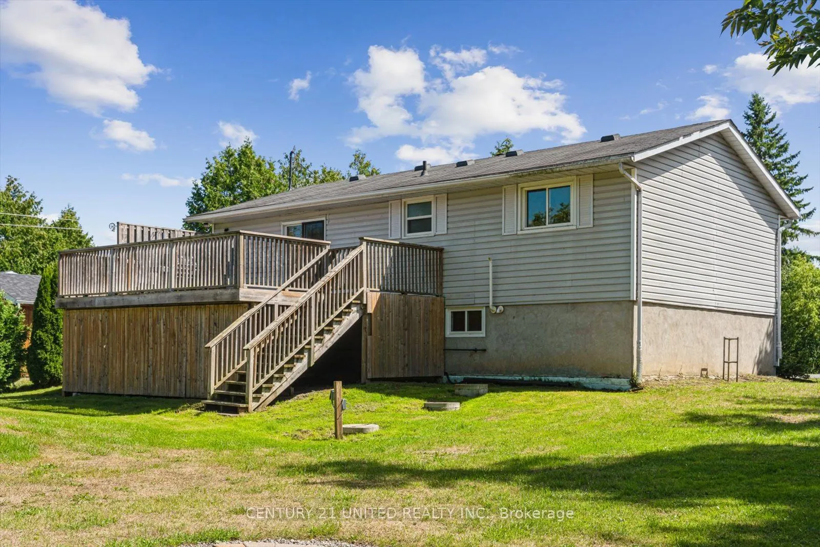 7 Kawartha Crescent