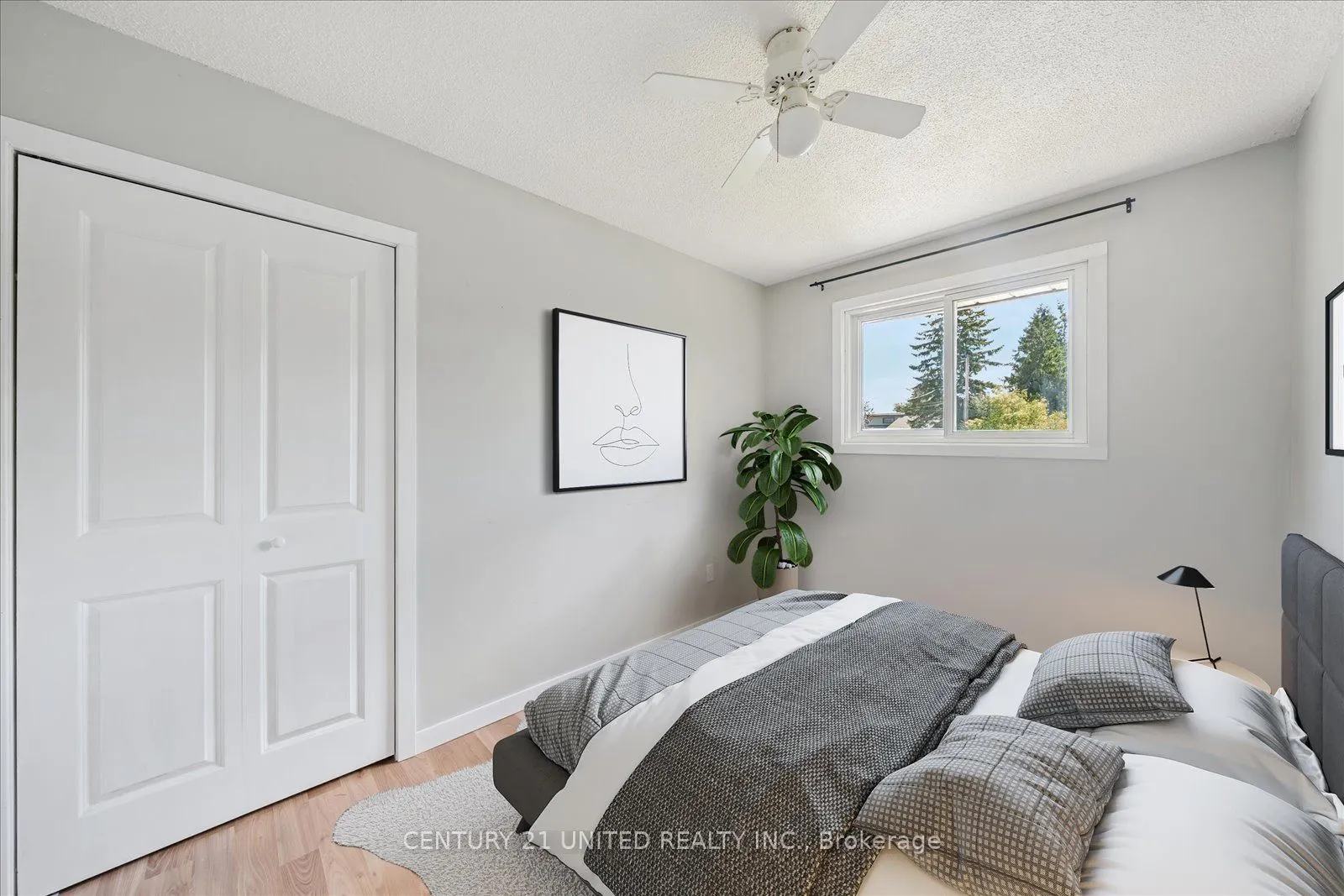 7 Kawartha Crescent
