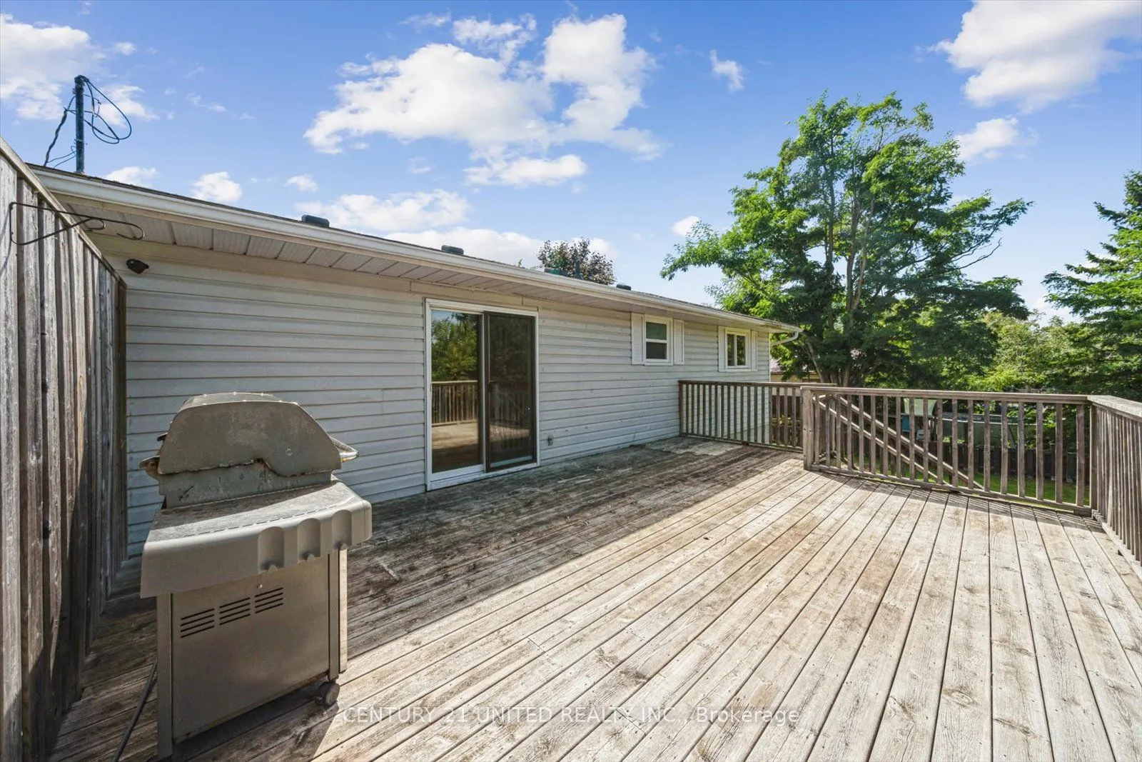 7 Kawartha Crescent