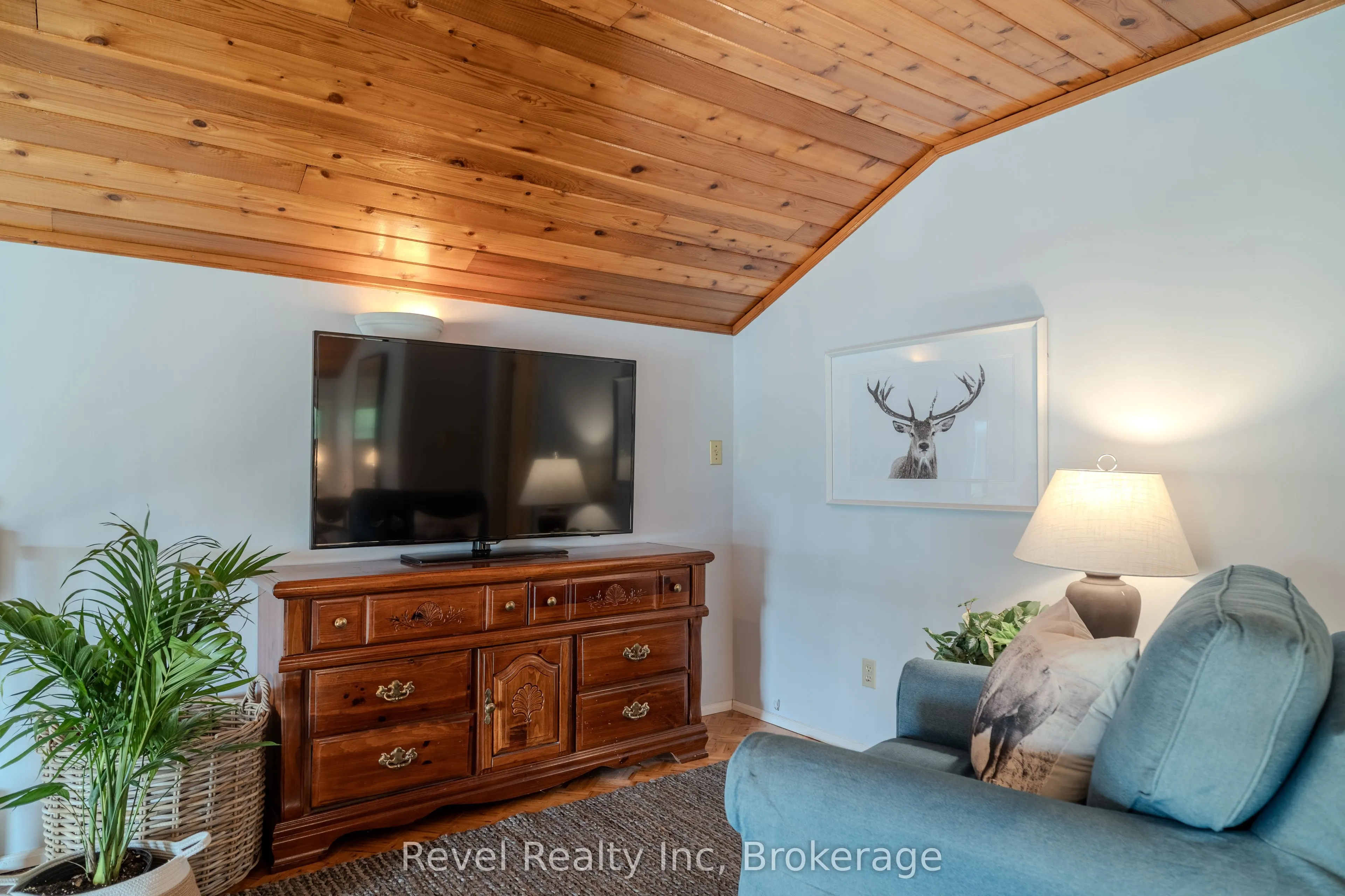 14 Swallow Road