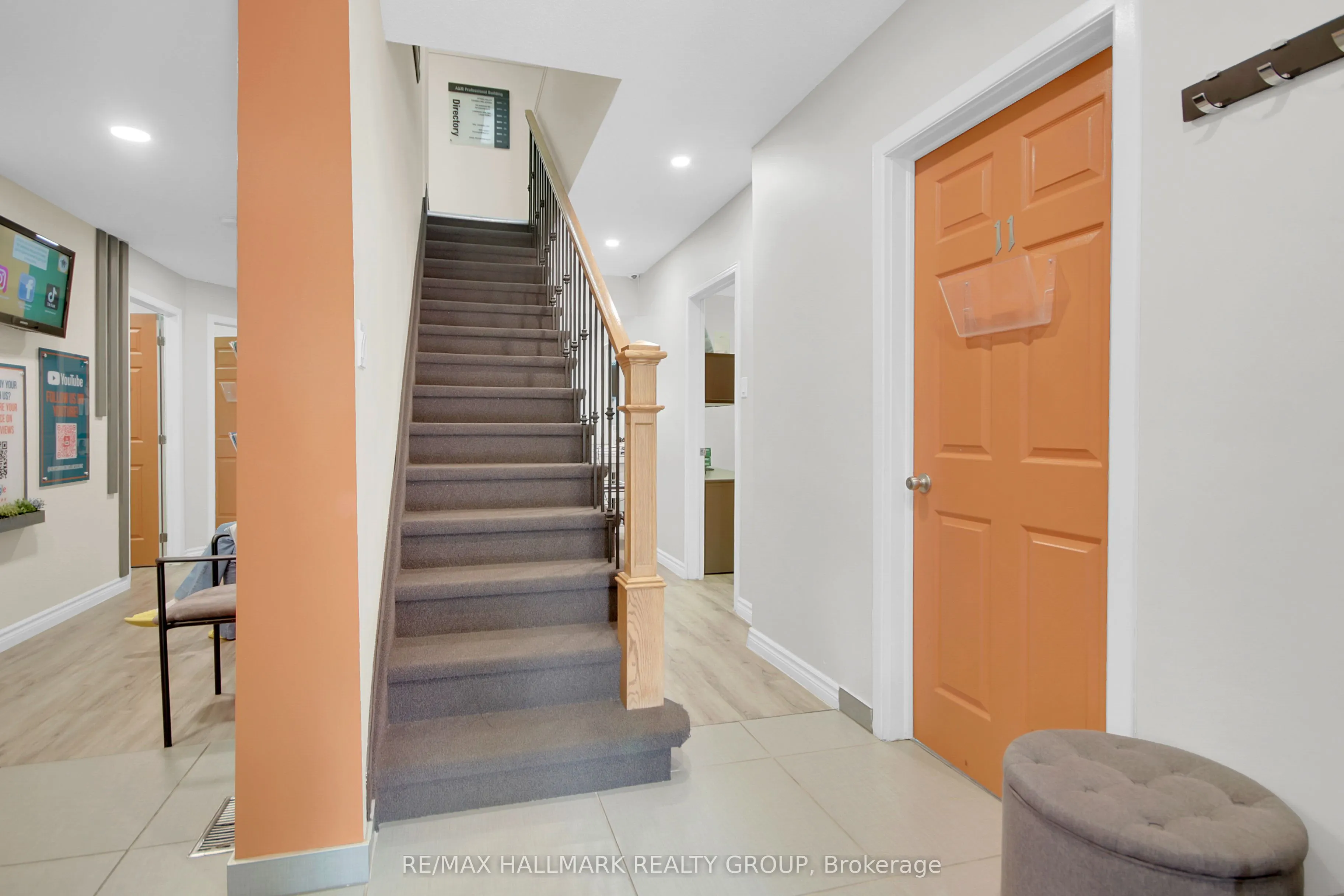 563 Gladstone Avenue, #25