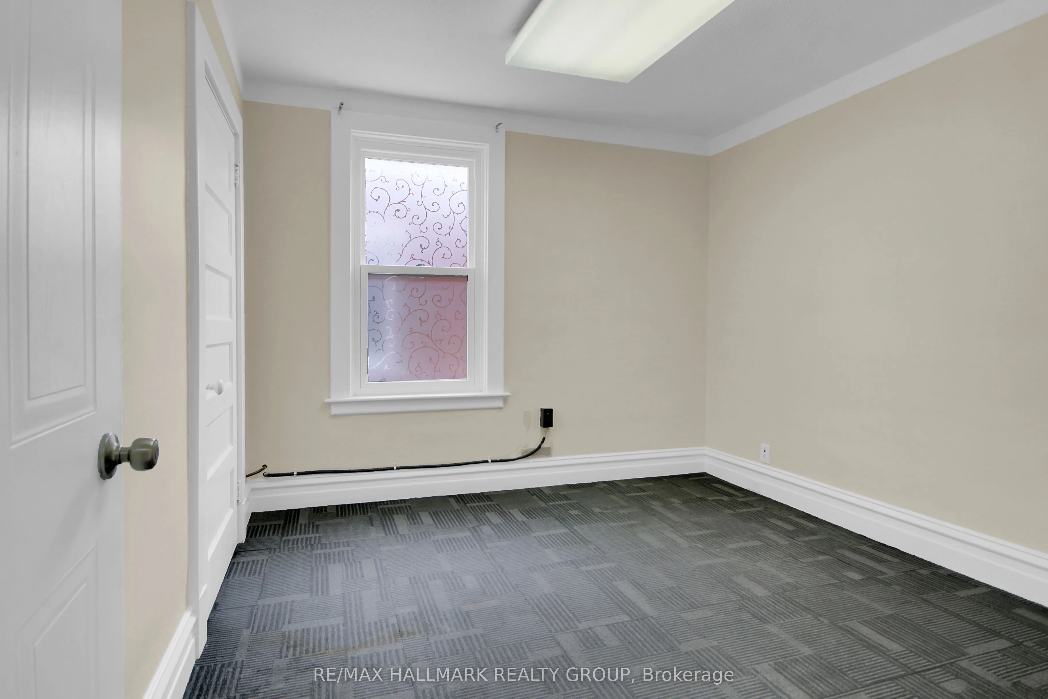563 Gladstone Avenue, #25