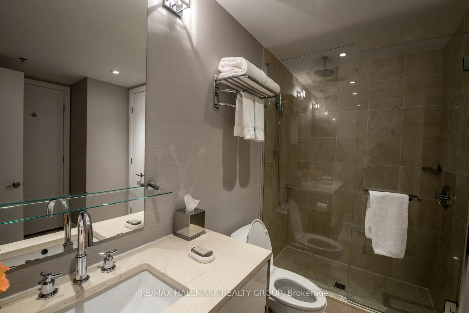 300 Lisgar Street, #201