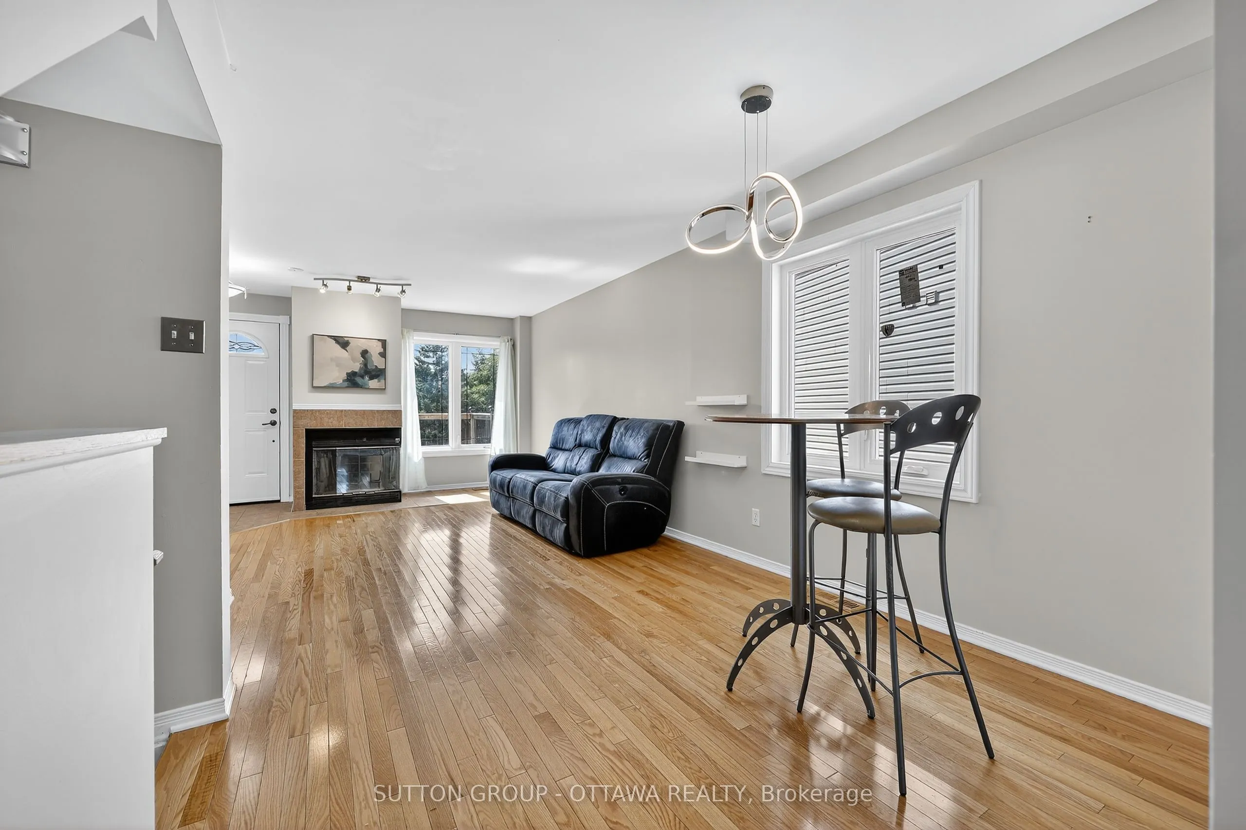 59 Thornbury Crescent