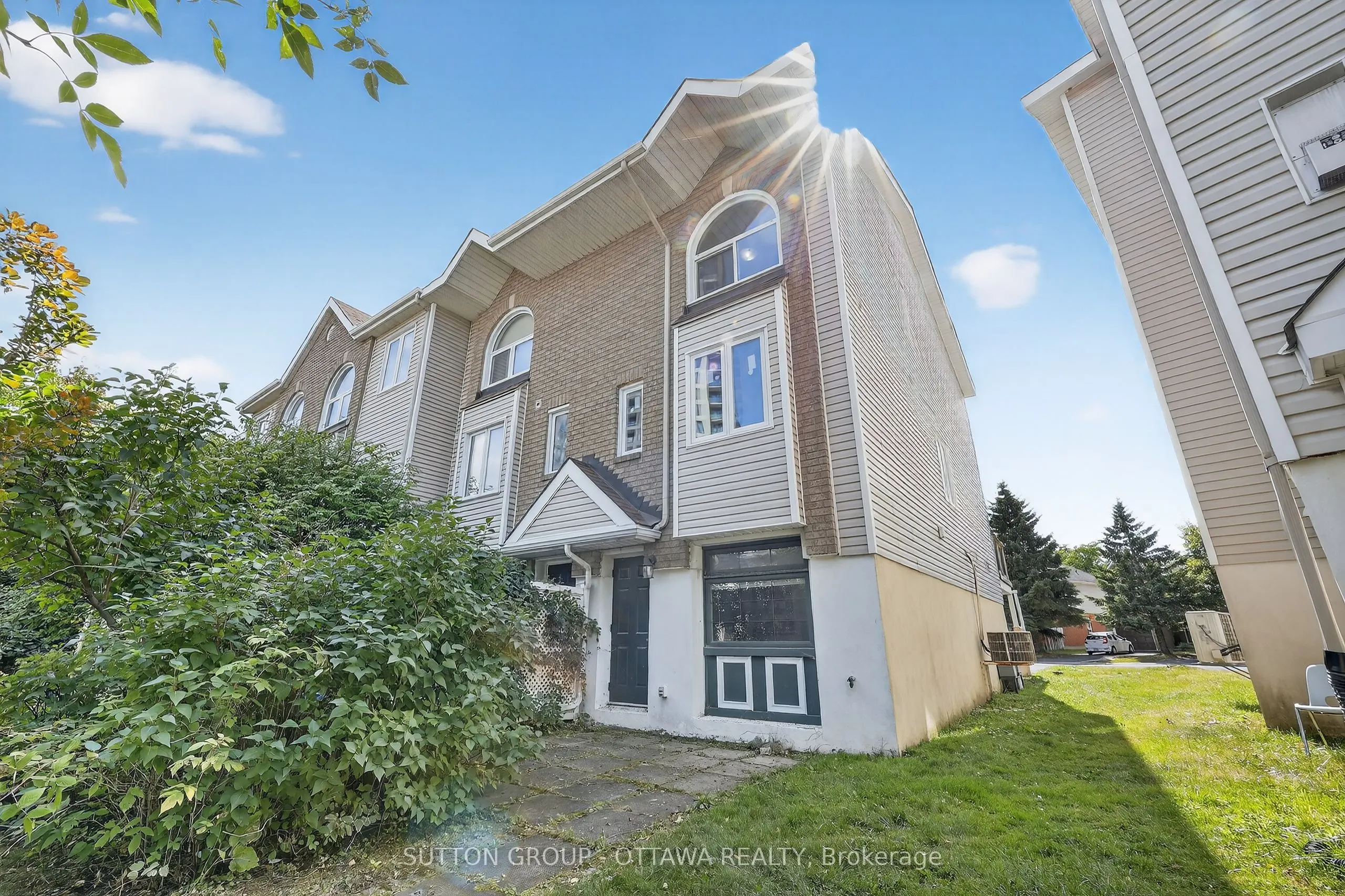 59 Thornbury Crescent
