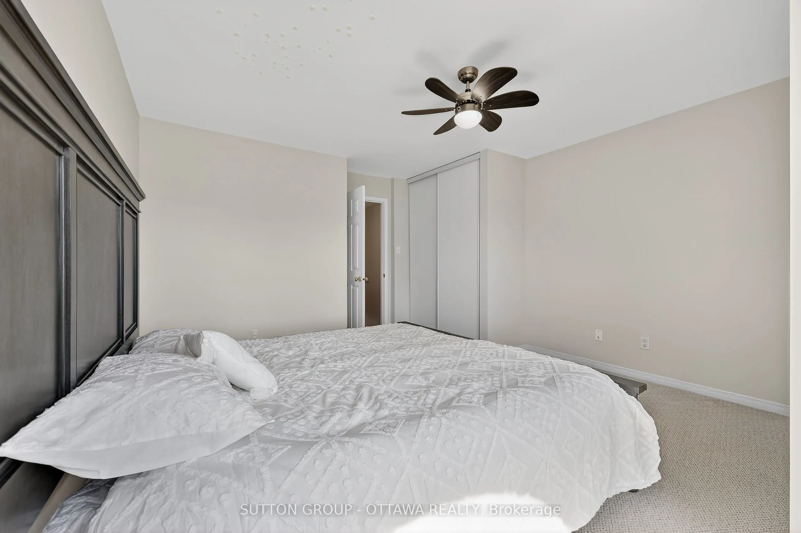 59 Thornbury Crescent