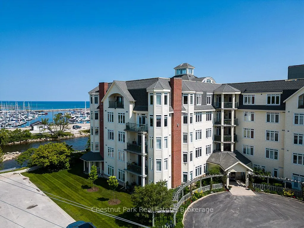 10 BAY Street E, #208