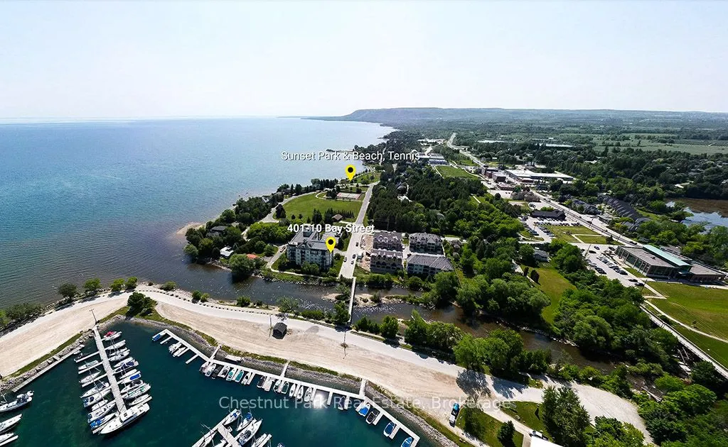 10 BAY Street E, #208