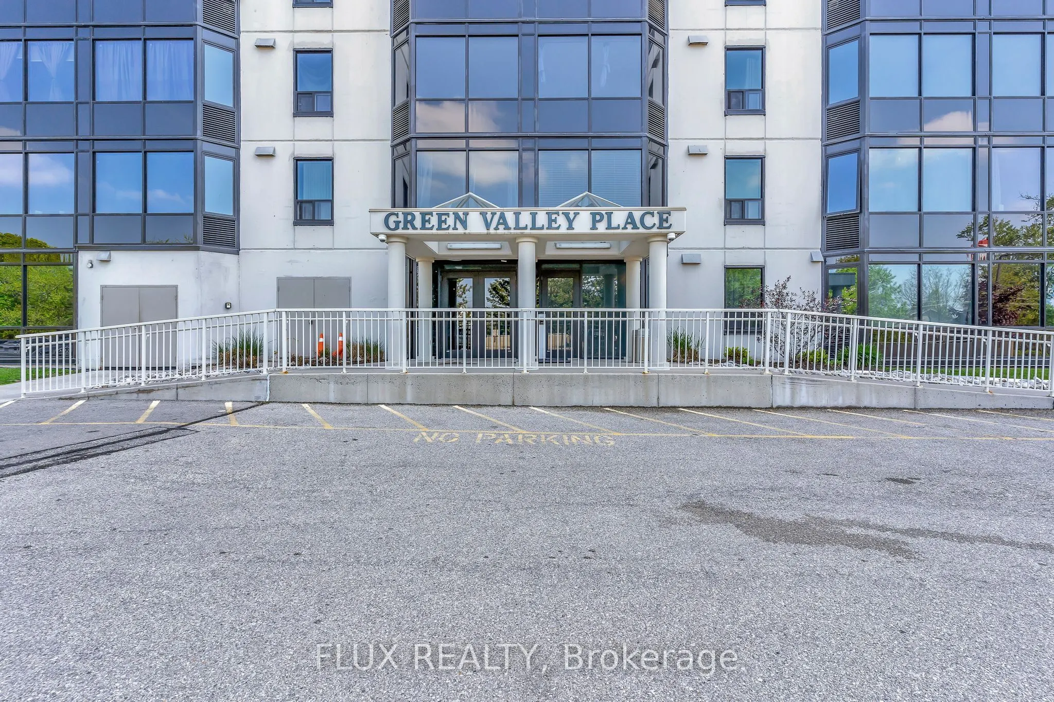 35 Green Valley Drive, #902