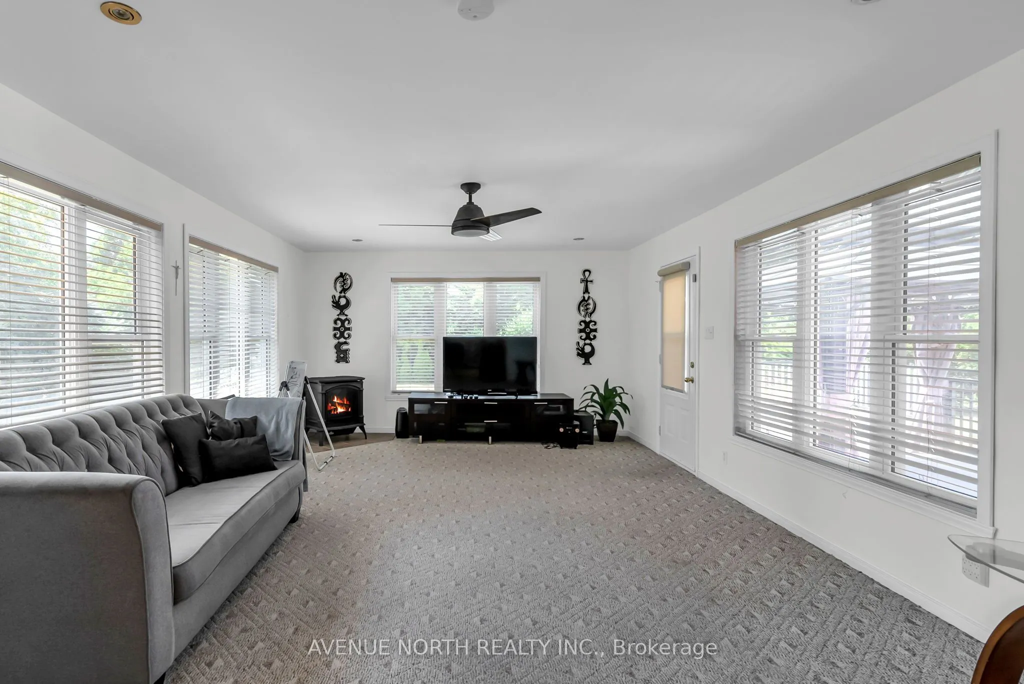 5514 Poplar Avenue