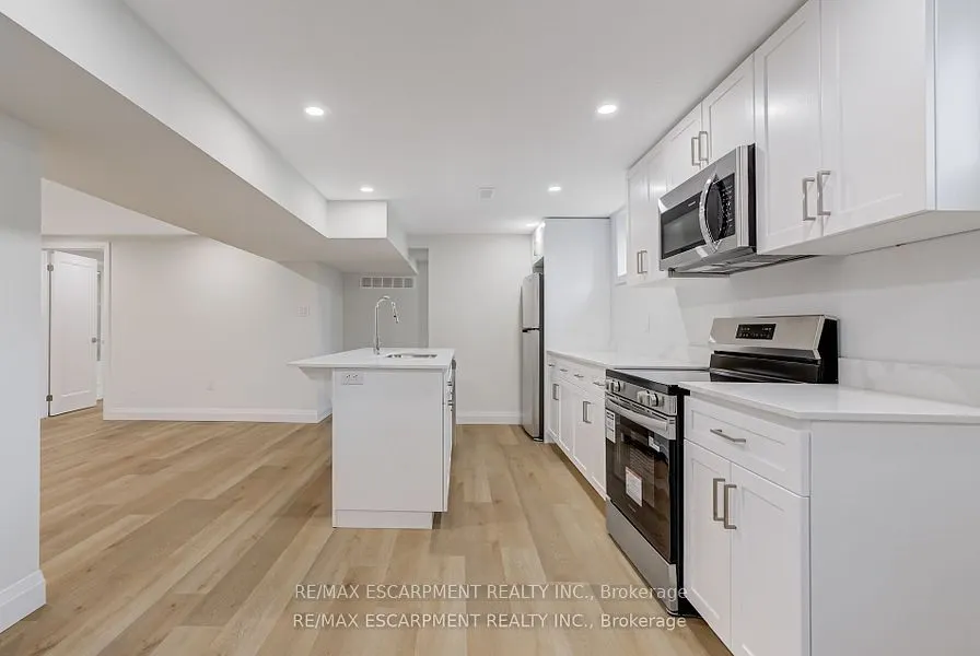 13 Skyland Drive