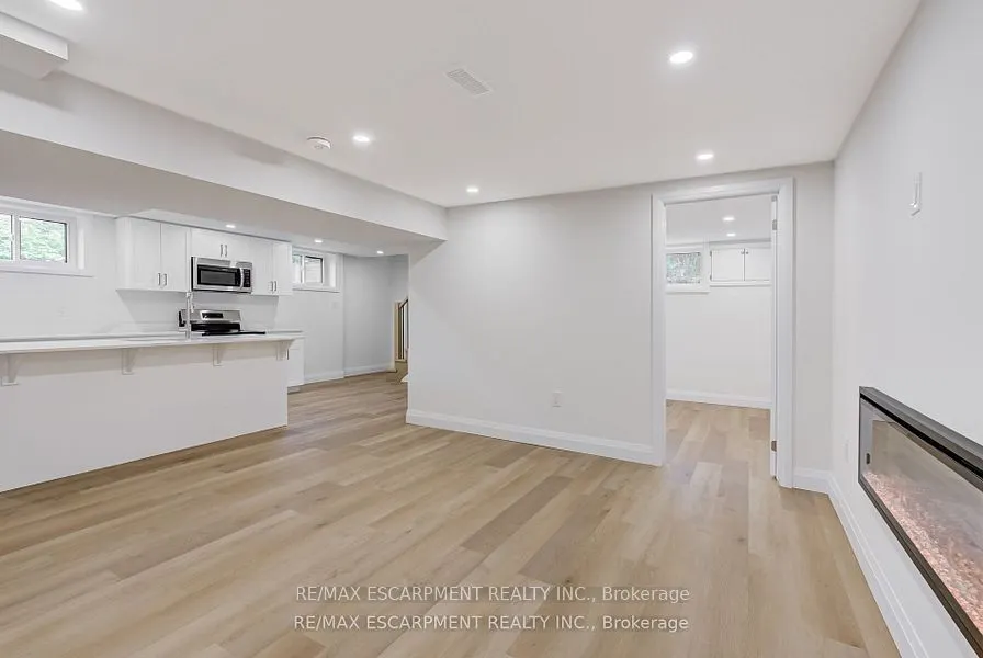 13 Skyland Drive