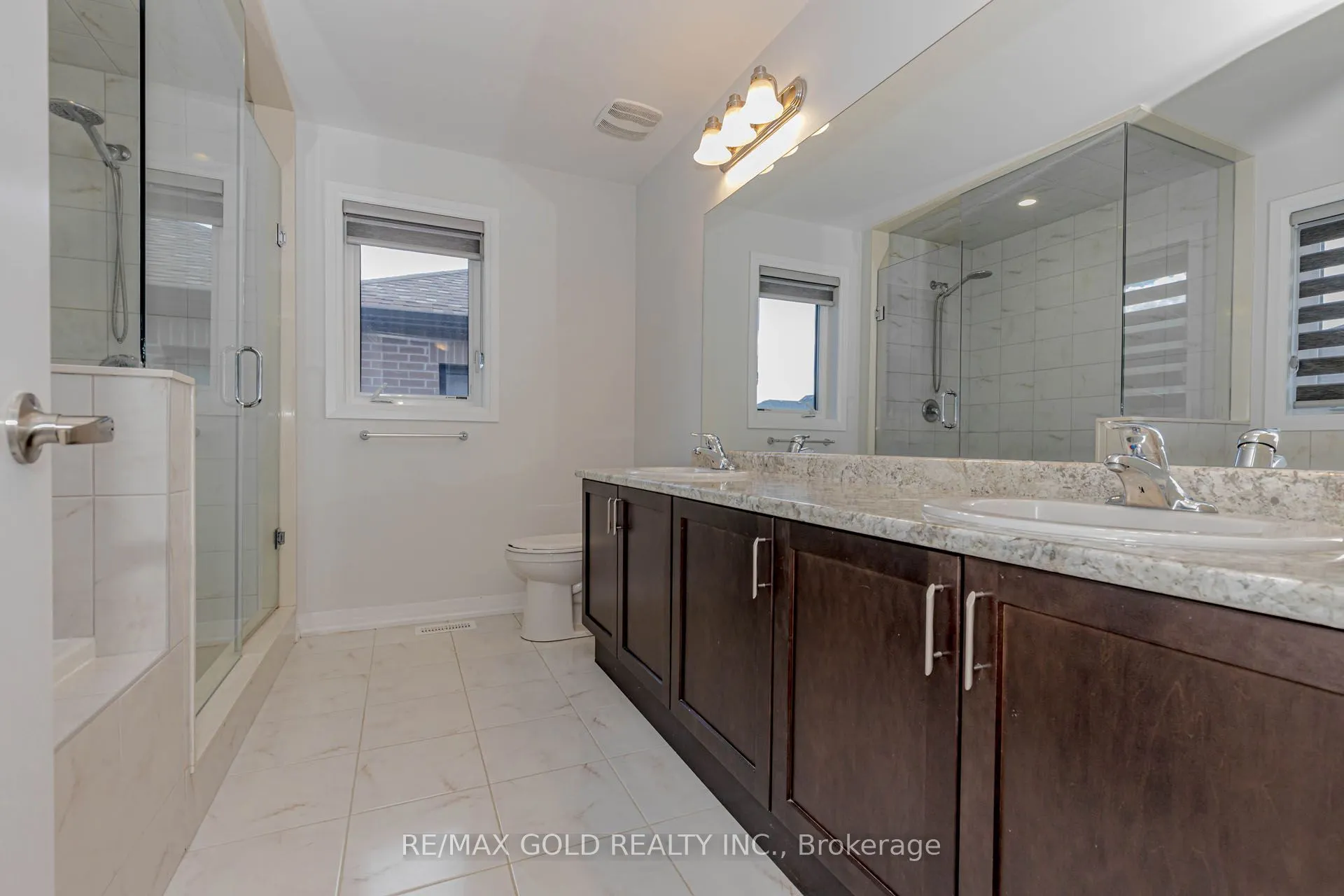 164 Silverwood Crescent