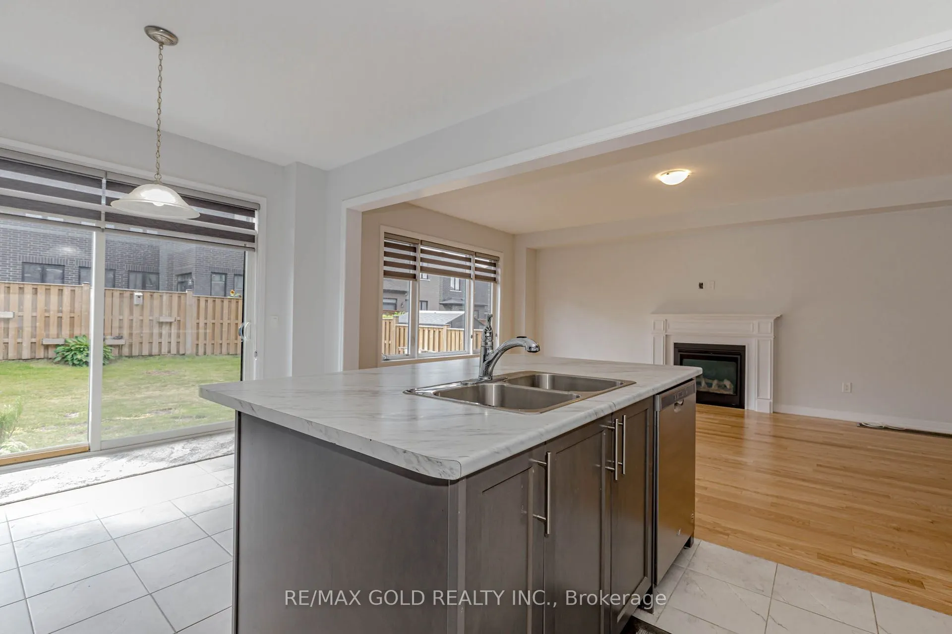 164 Silverwood Crescent