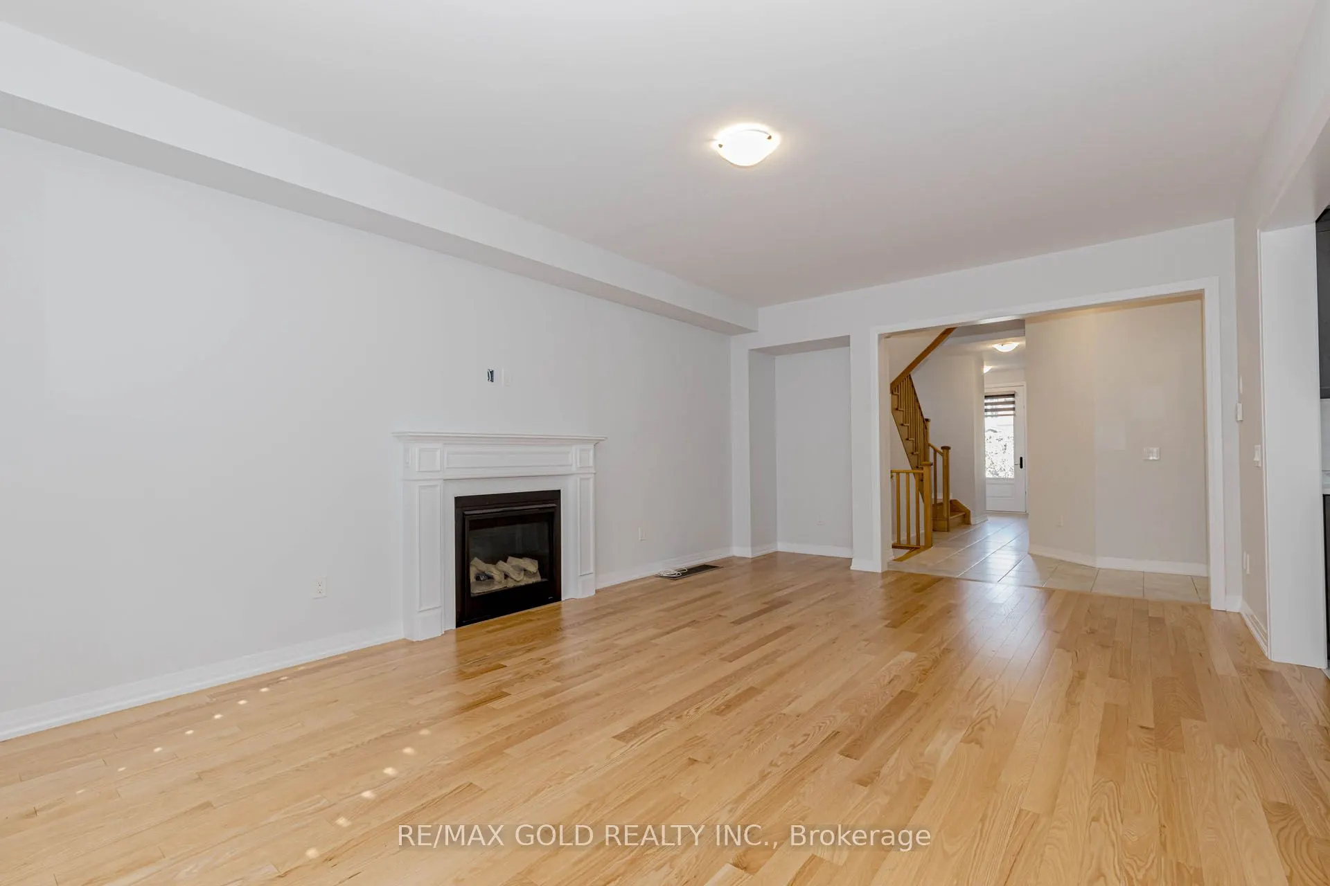 164 Silverwood Crescent