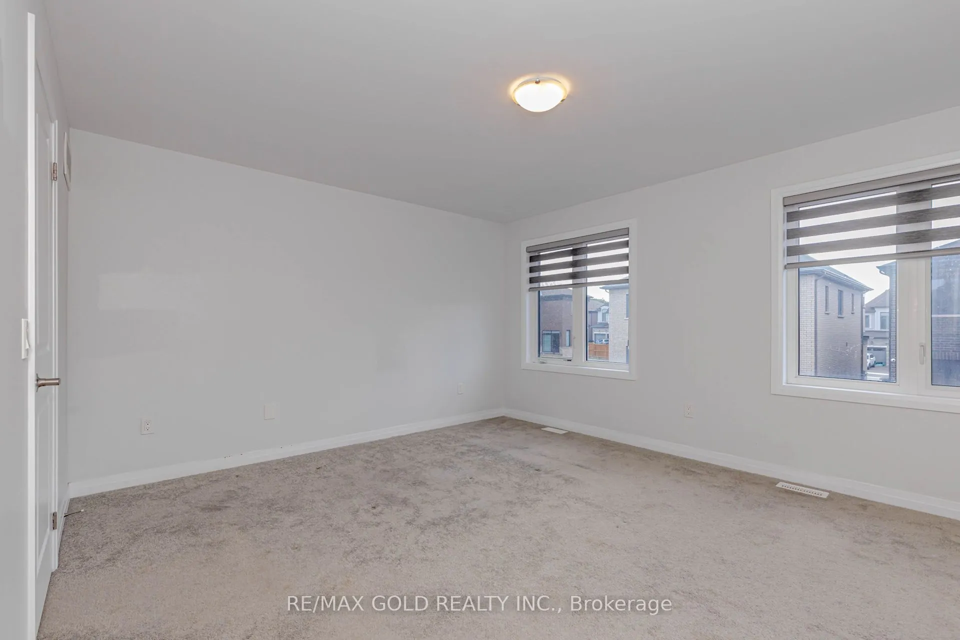 164 Silverwood Crescent