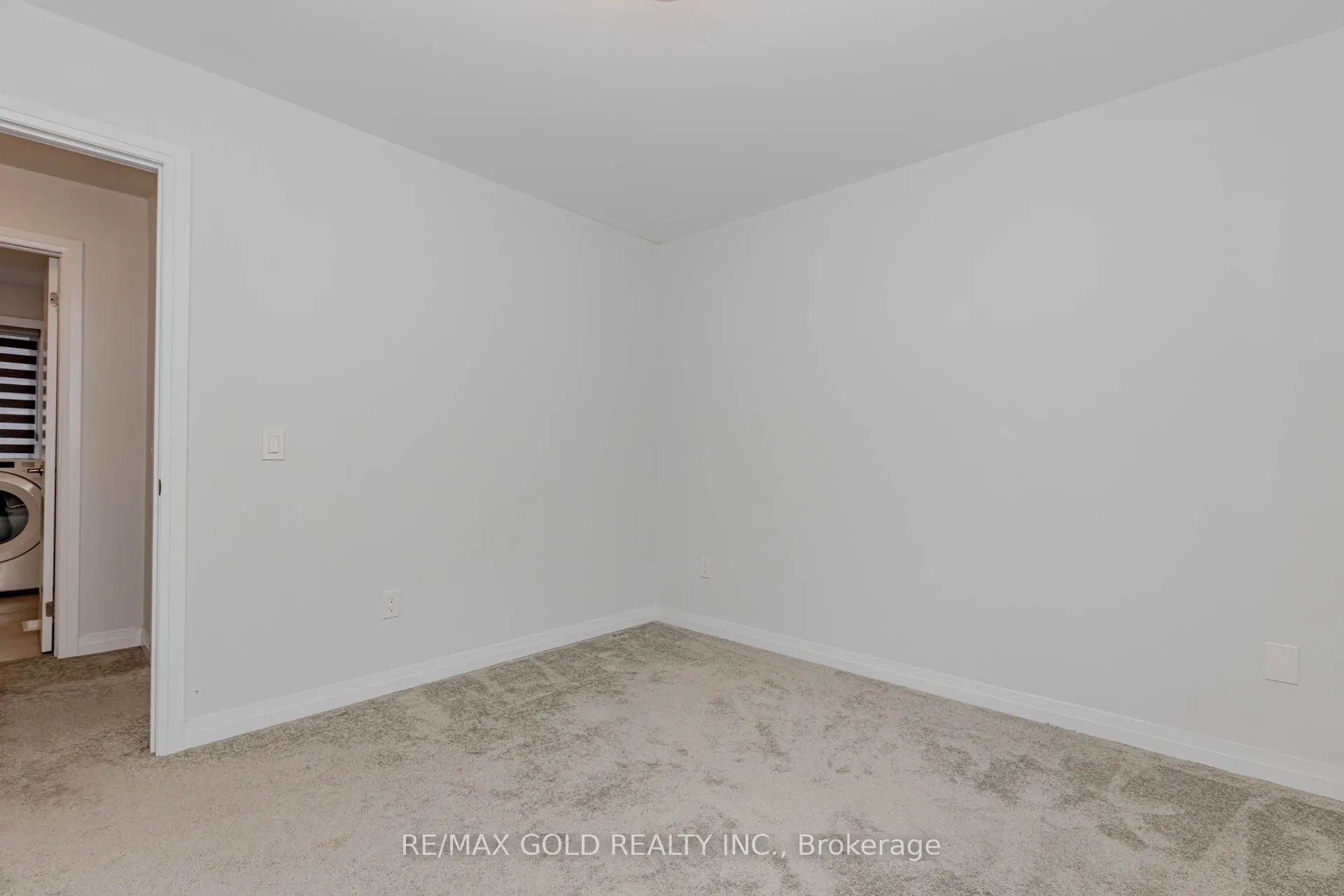 164 Silverwood Crescent