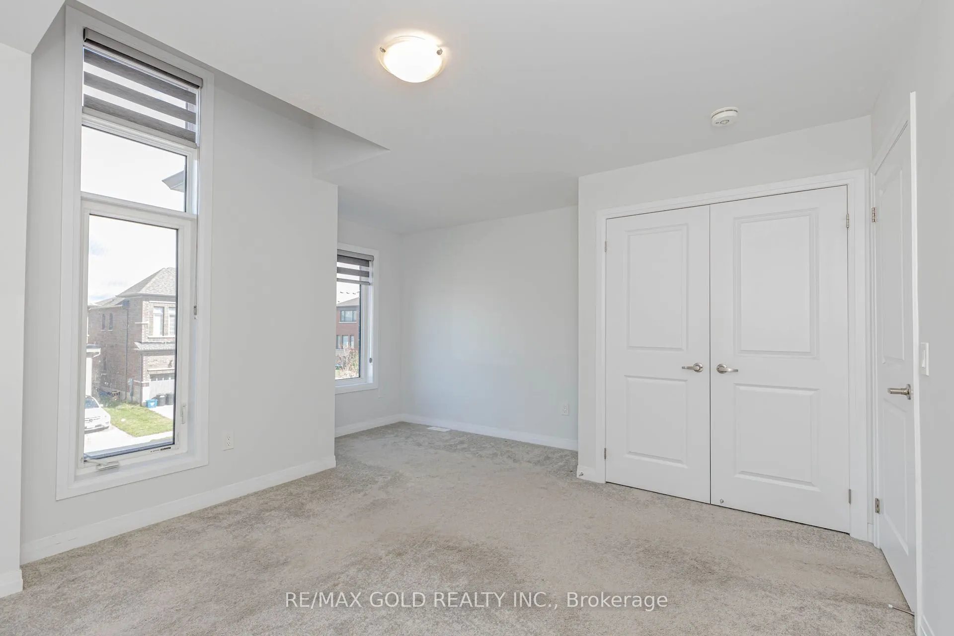 164 Silverwood Crescent