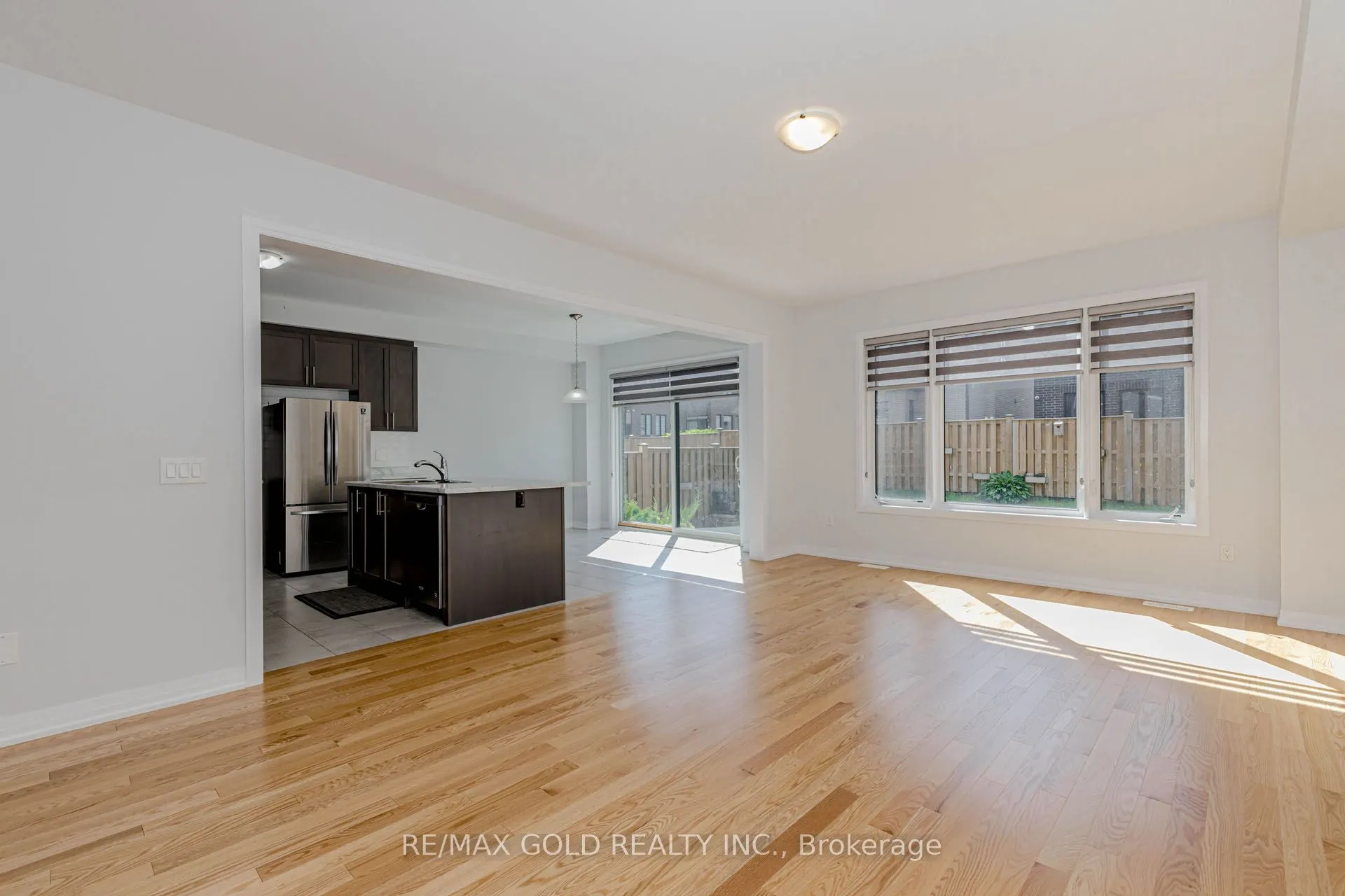164 Silverwood Crescent