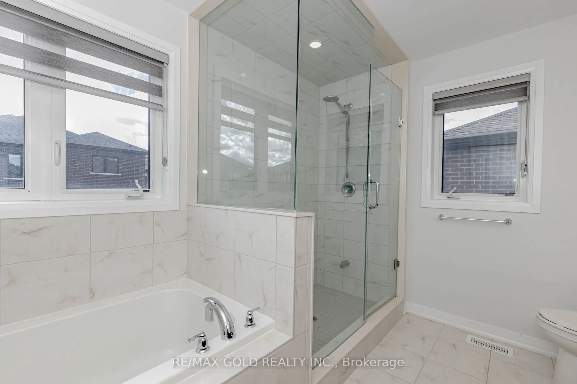 164 Silverwood Crescent