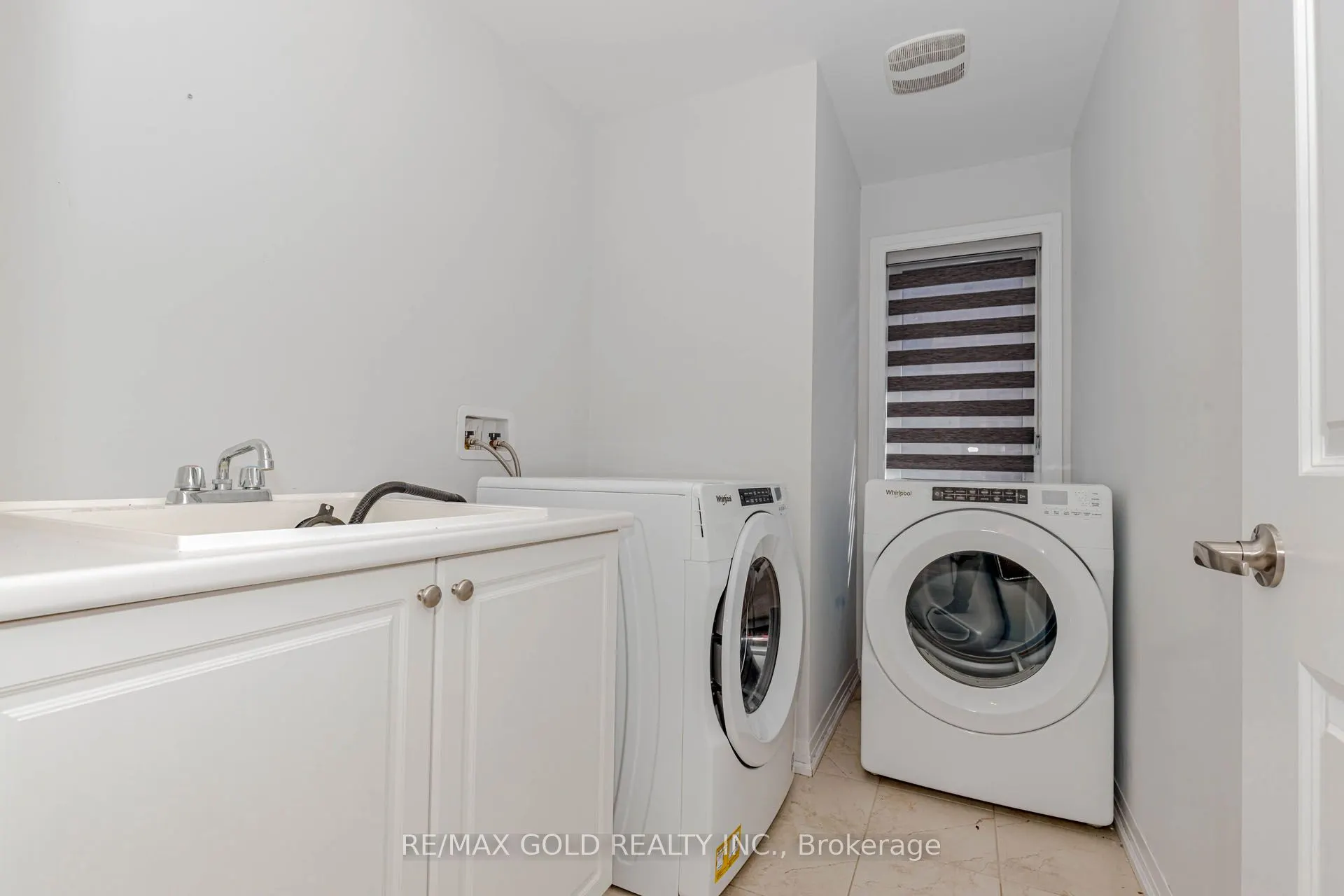 164 Silverwood Crescent