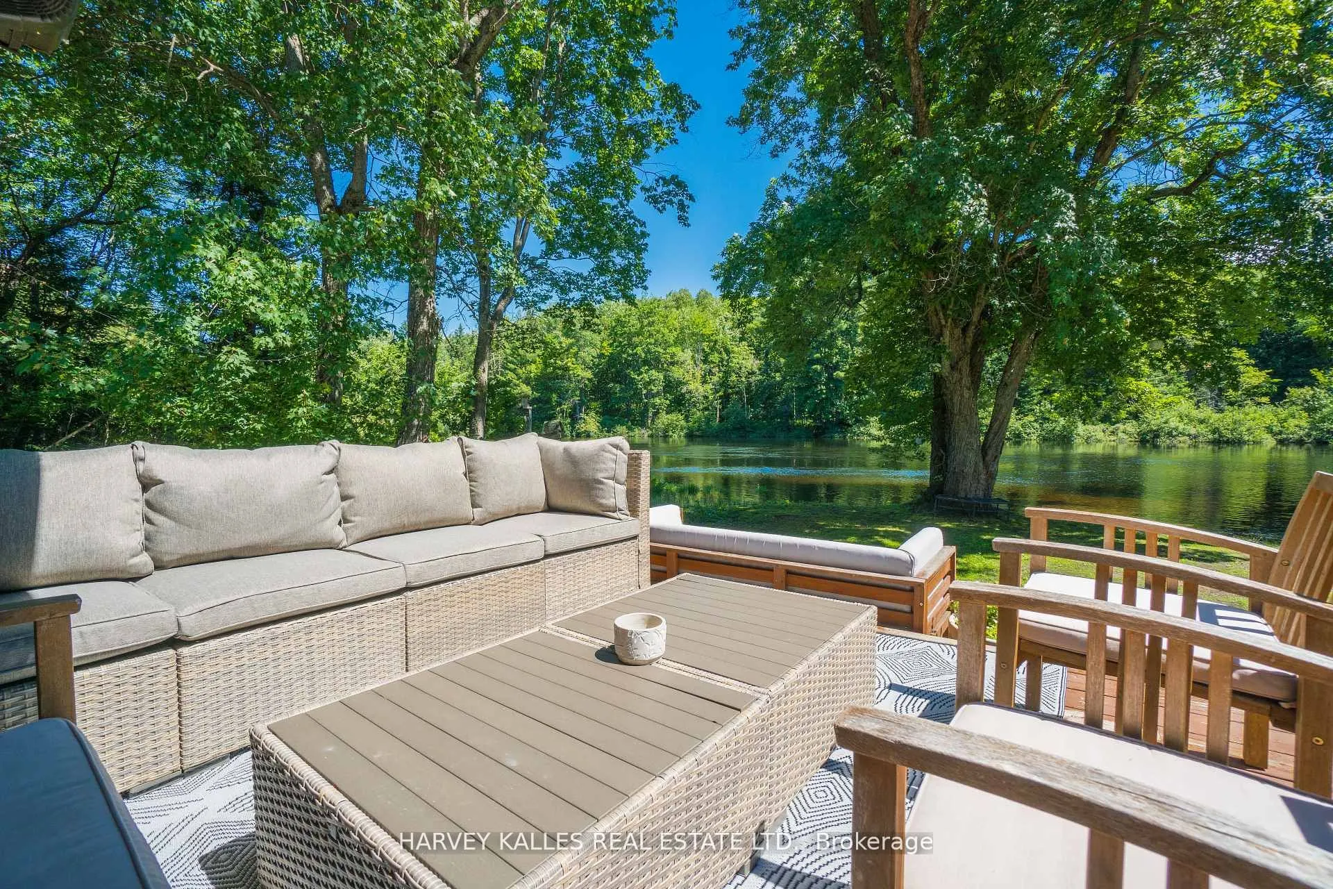 1053 Sherwood Forest Road