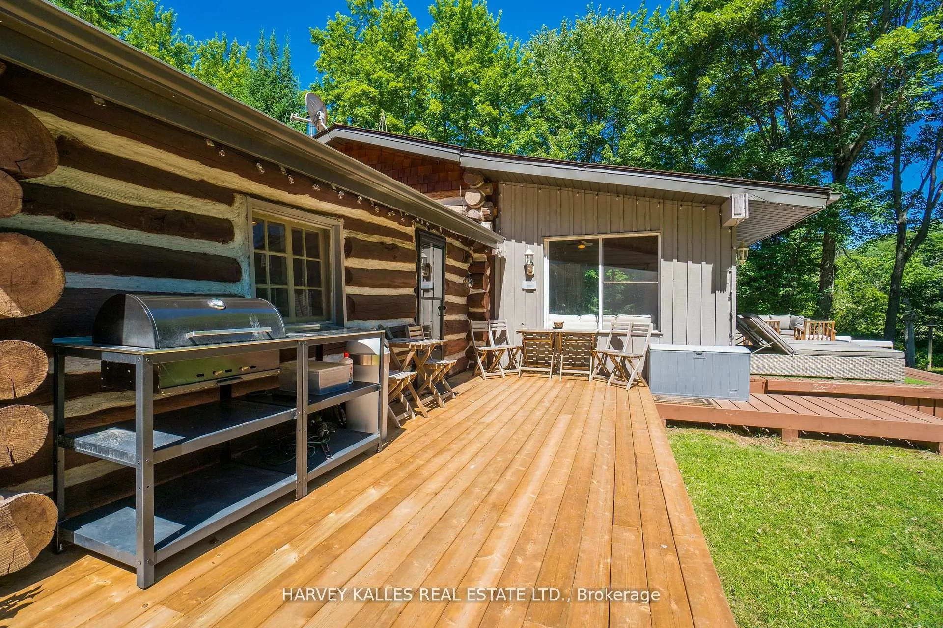 1053 Sherwood Forest Road