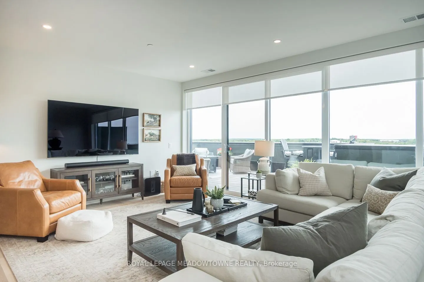 71 Wyndham Street S, #1301