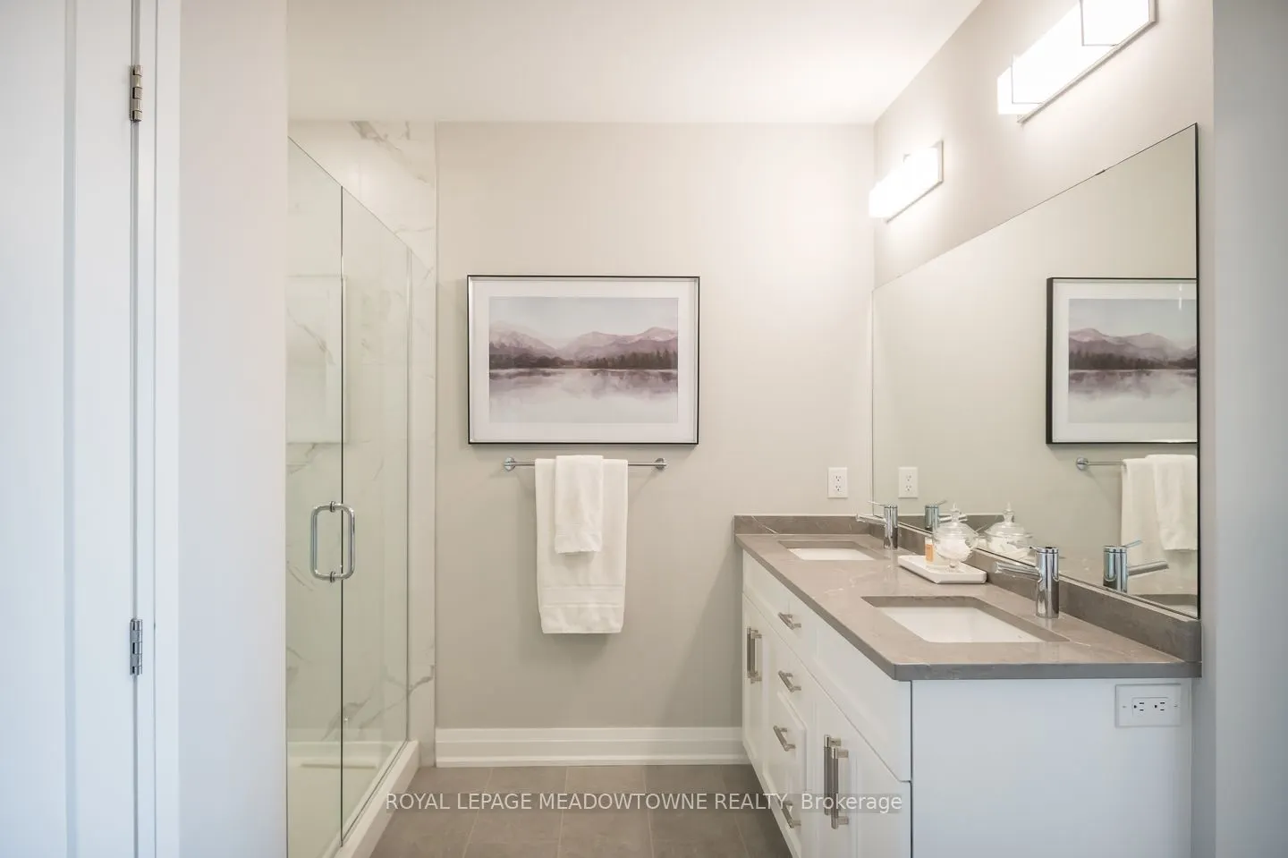 71 Wyndham Street S, #1301