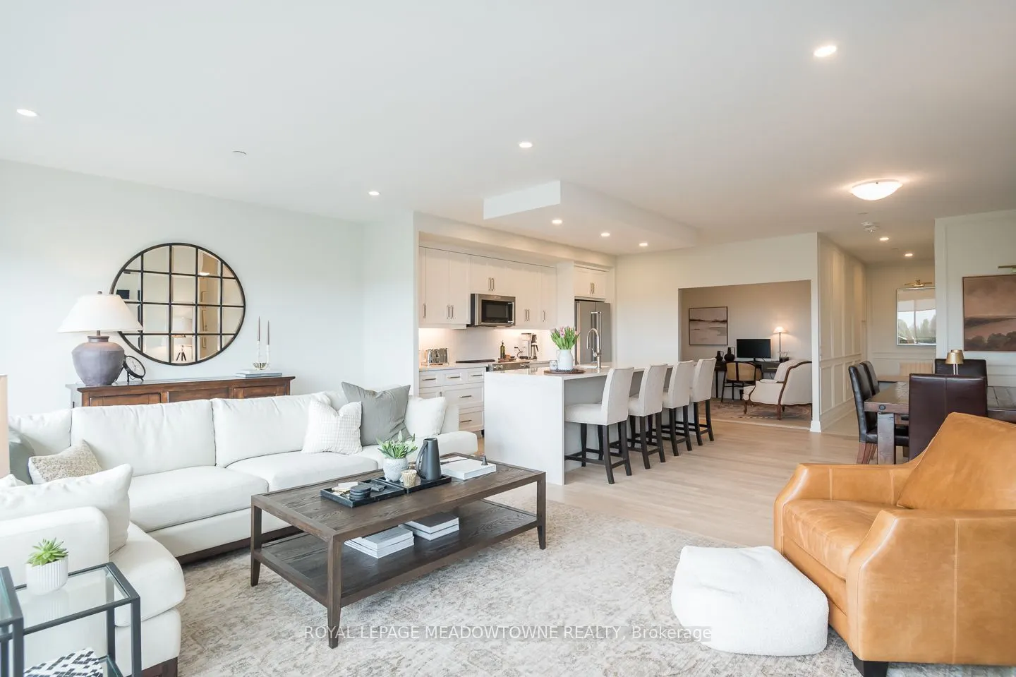 71 Wyndham Street S, #1301