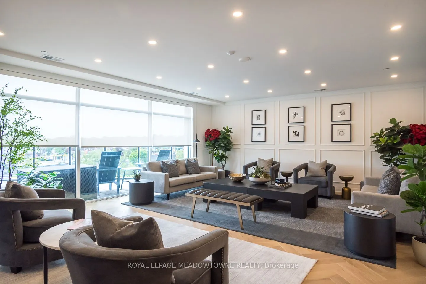 71 Wyndham Street S, #1301