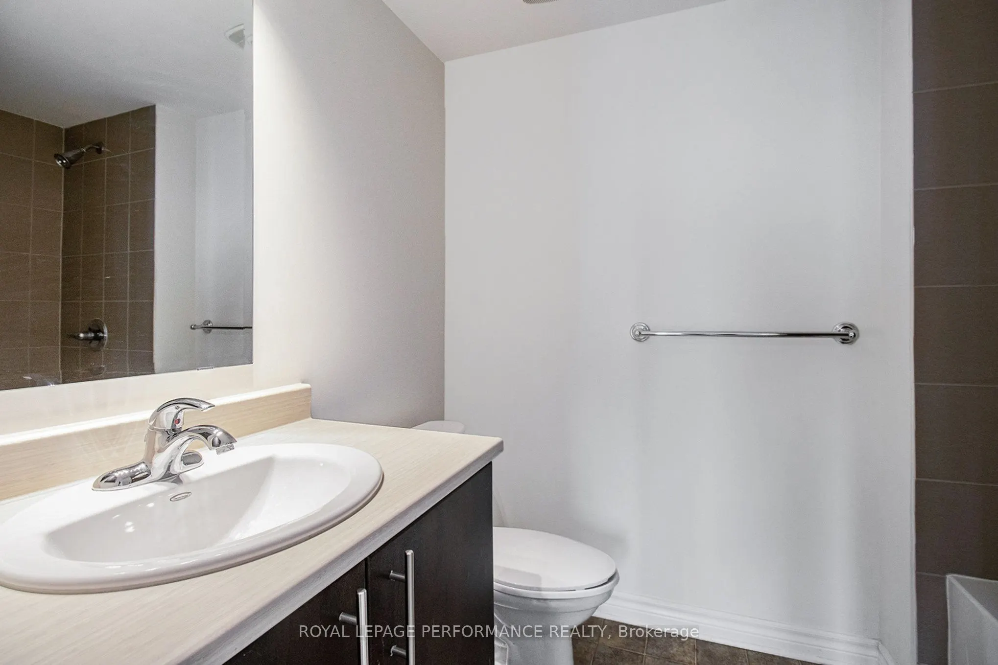 772 Lakeridge Drive, #40