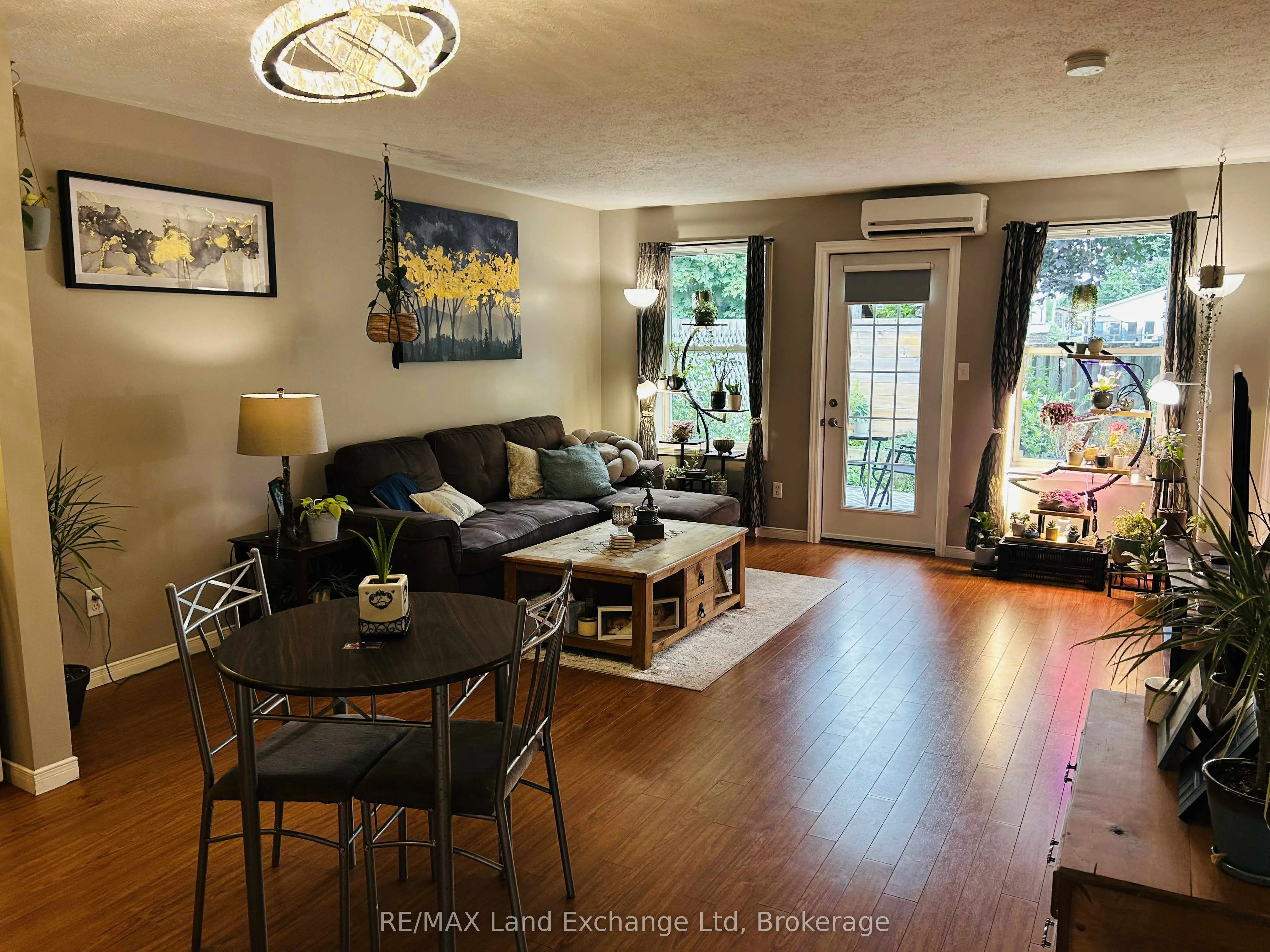 1028 Ann Street, #10