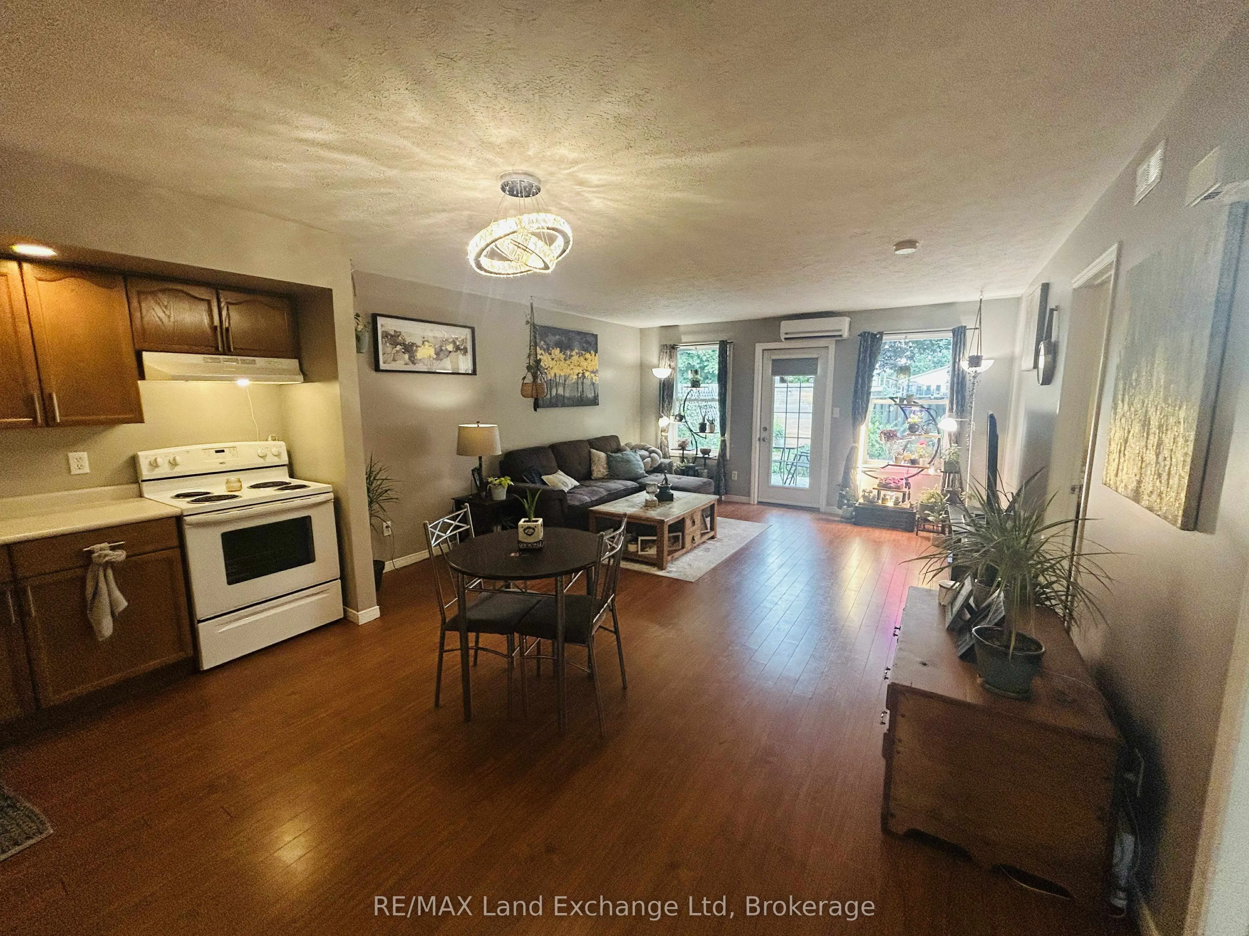1028 Ann Street, #10