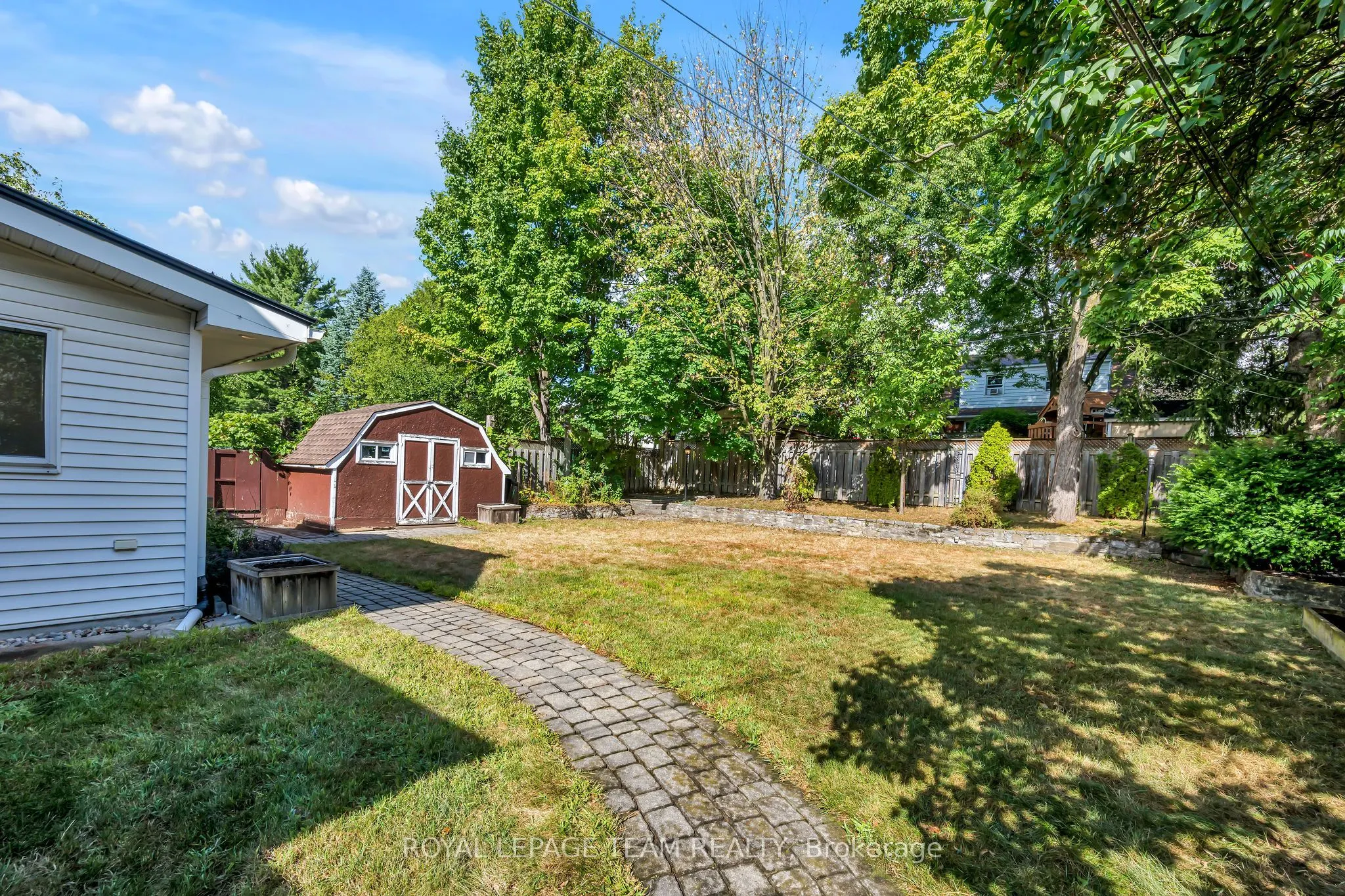 2233 BEAVER Avenue