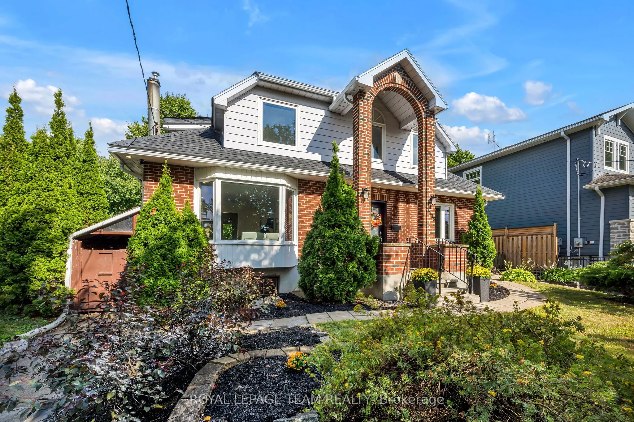 2233 BEAVER Avenue