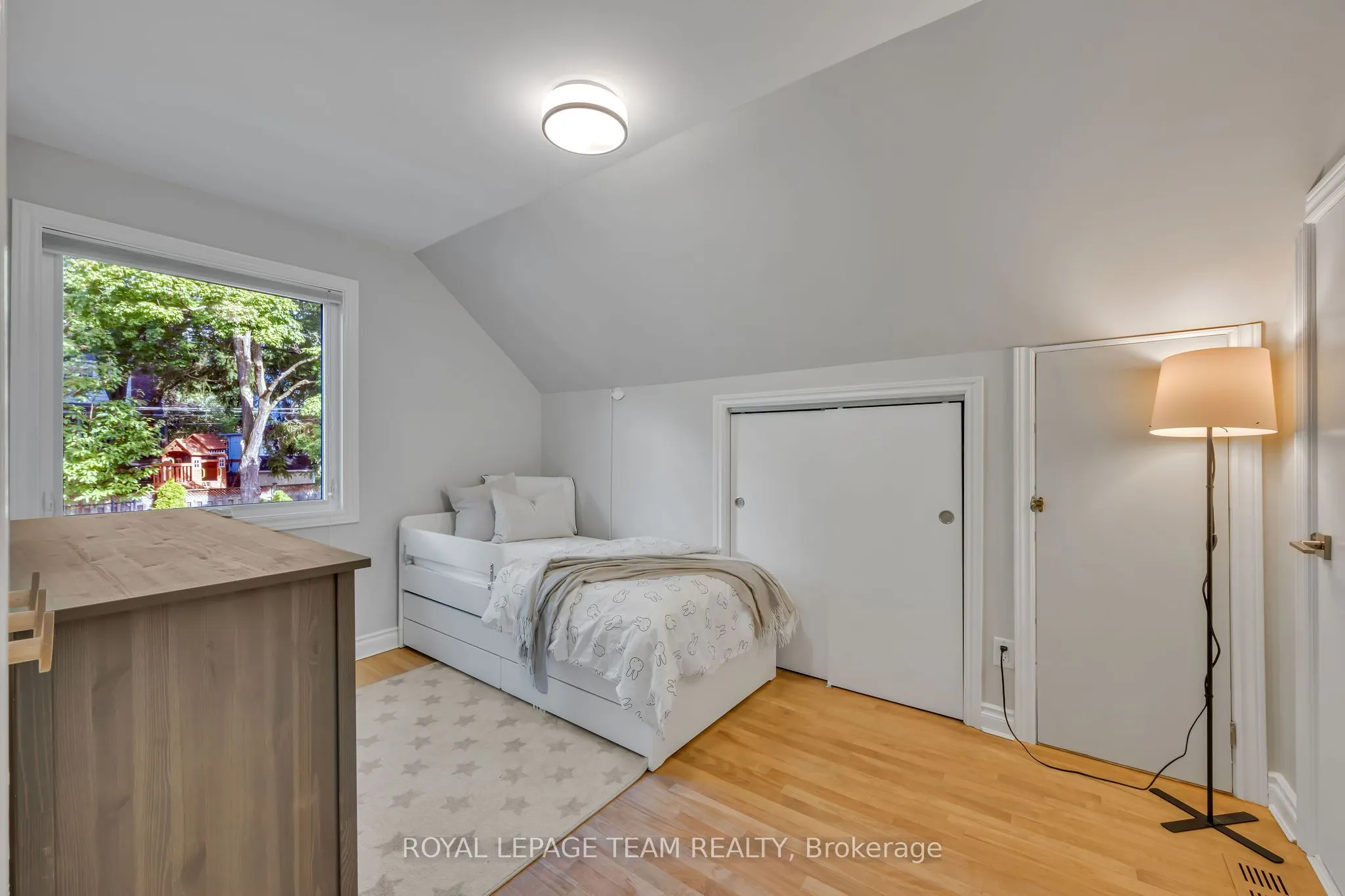 2233 BEAVER Avenue