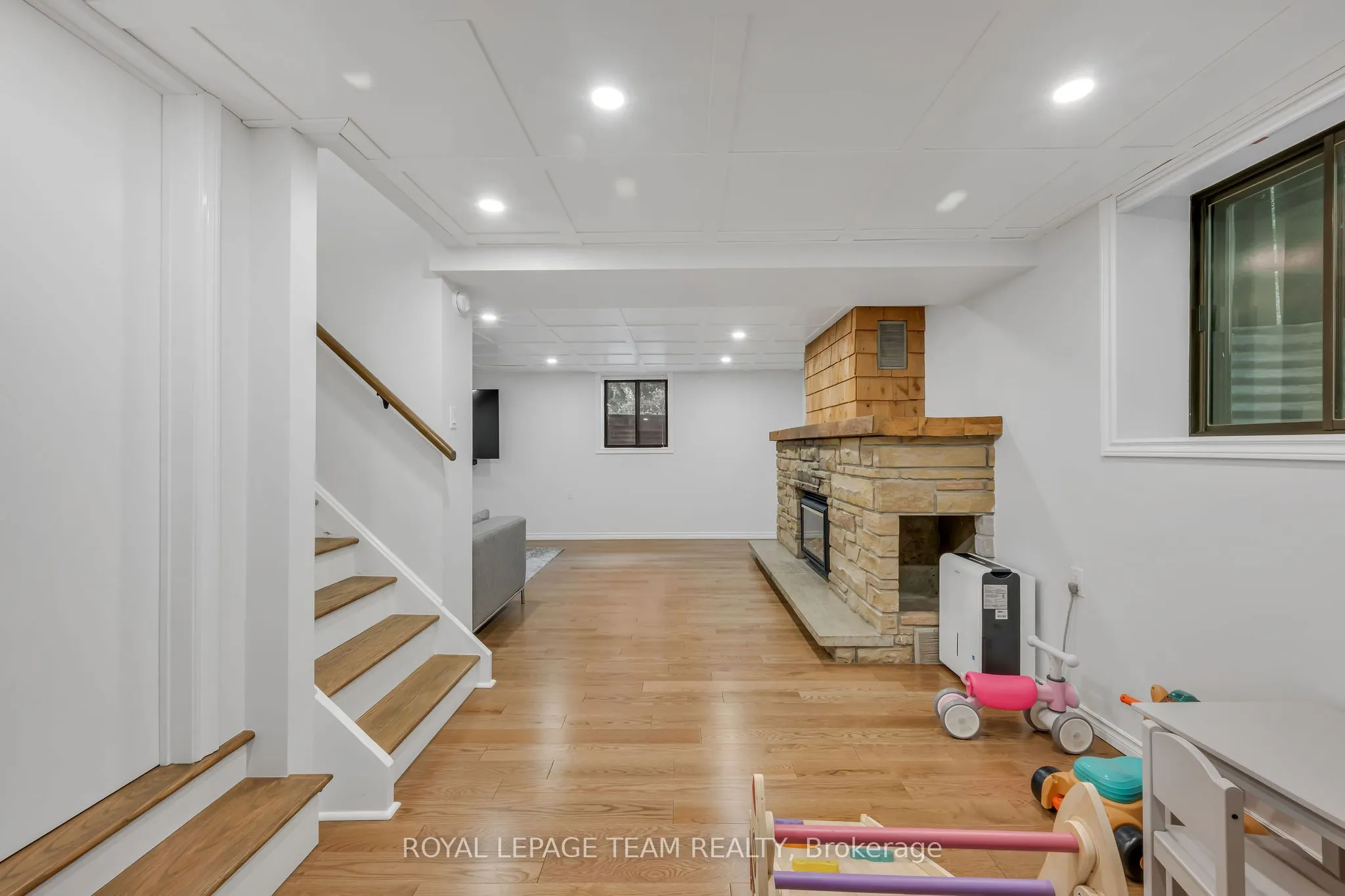 2233 BEAVER Avenue
