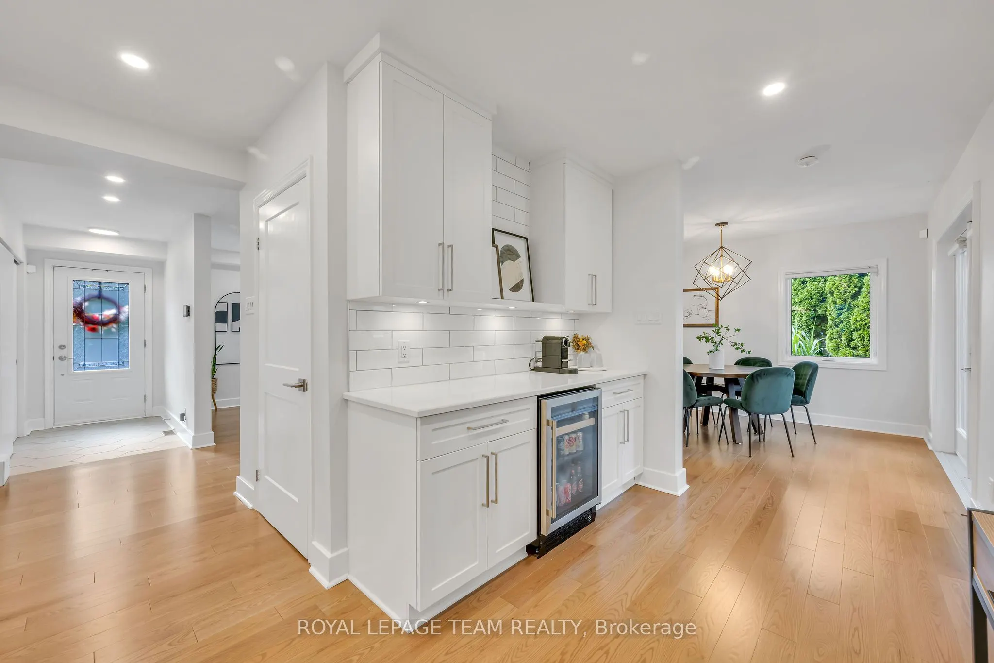 2233 BEAVER Avenue